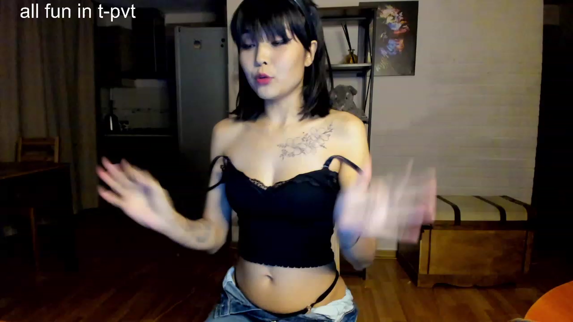 Gallery image thumbnail from PoofMe1's myfreecams stream on, 09/05/2023, 14:06 image 9 of 20