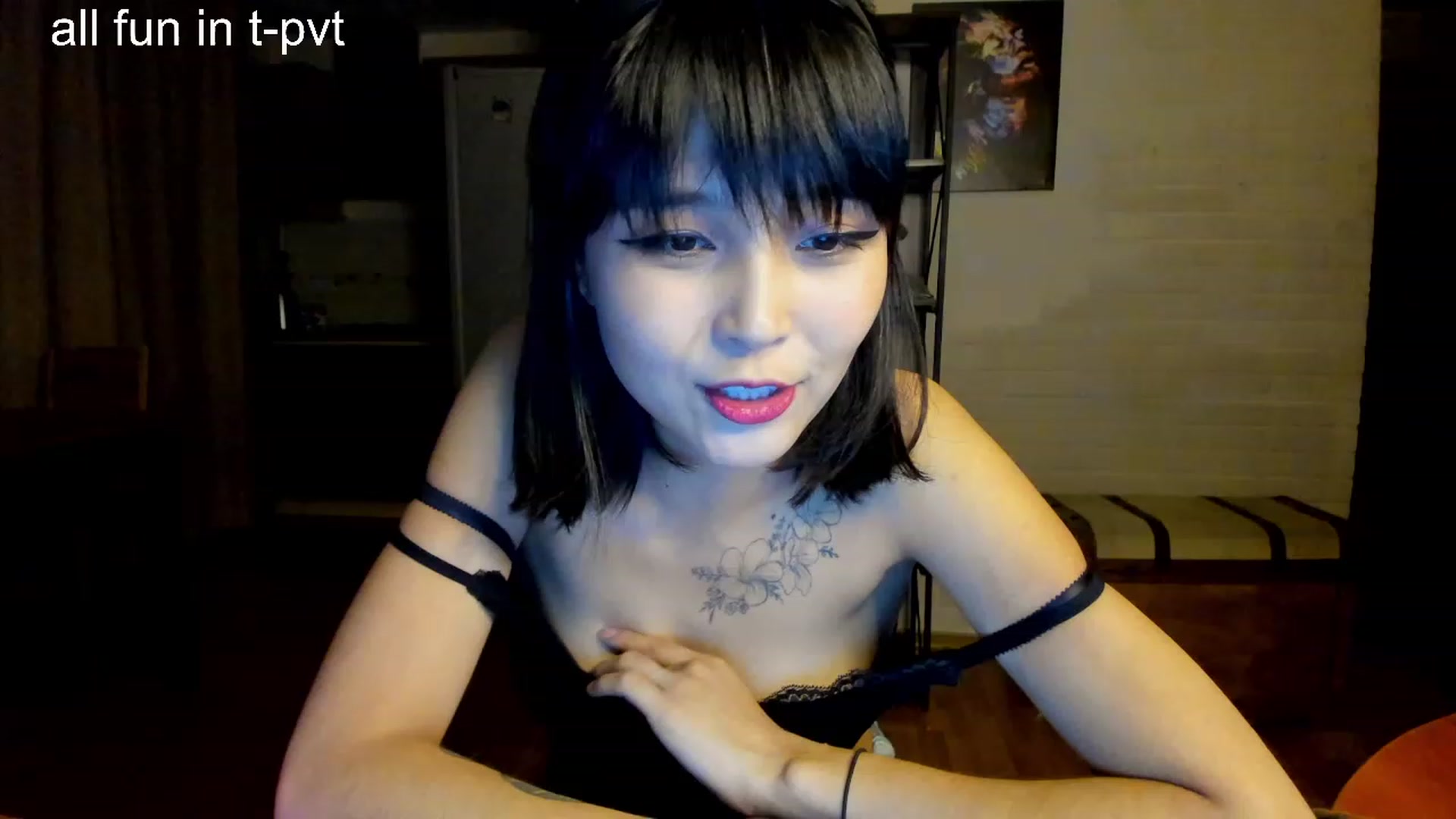 Gallery image thumbnail from PoofMe1's myfreecams stream on, 09/05/2023, 14:06 image 16 of 20