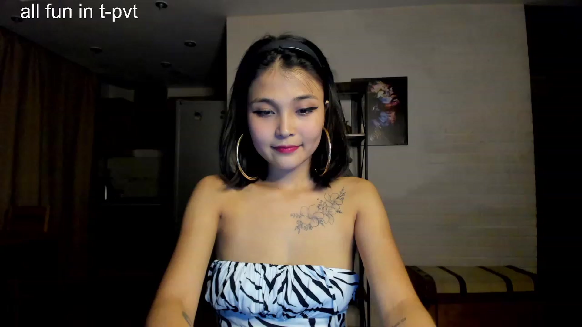 Gallery image thumbnail from PoofMe1's myfreecams stream on, 09/05/2023, 15:11 image 18 of 20