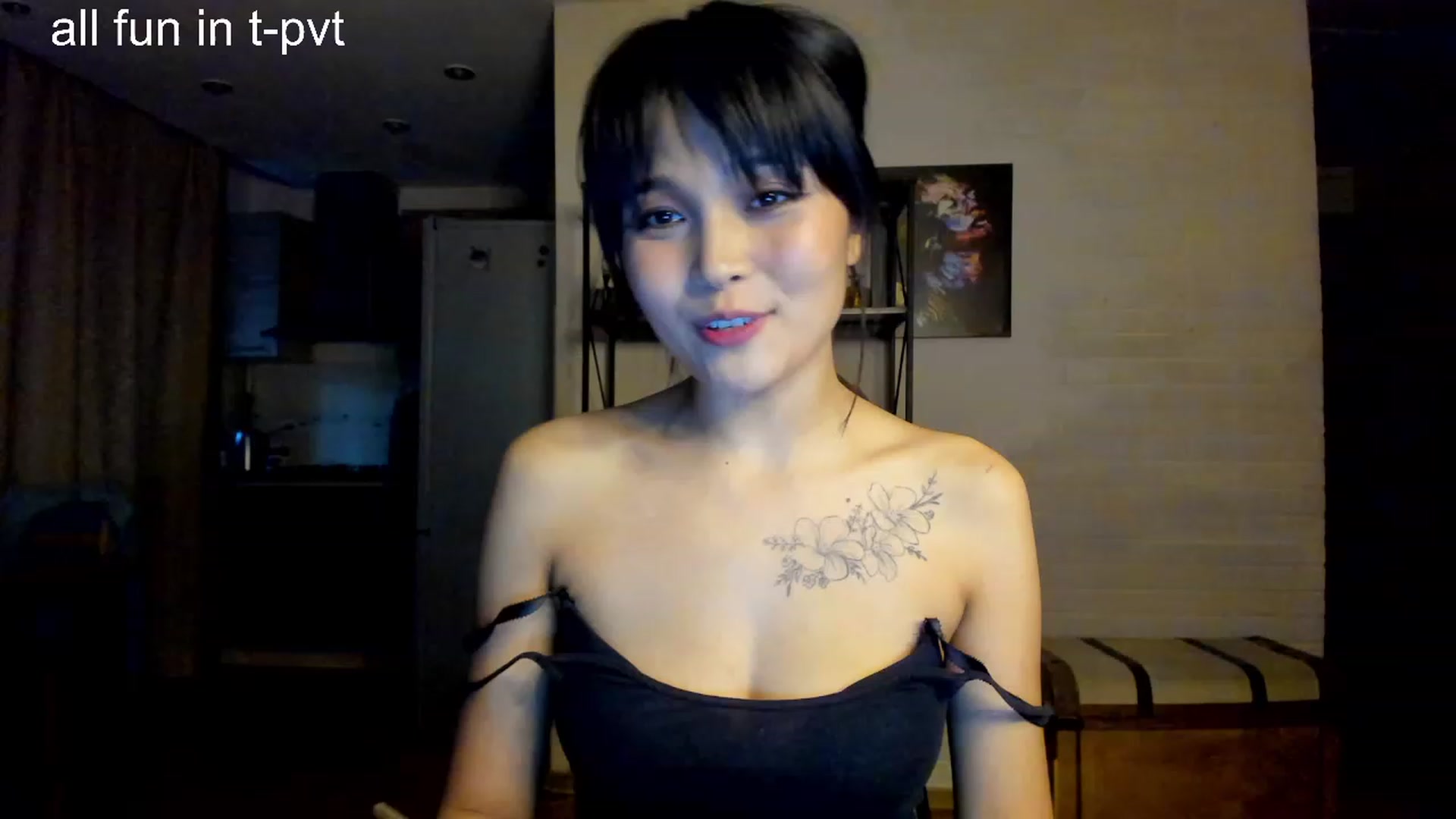Gallery image thumbnail from PoofMe1's myfreecams stream on, 09/07/2023, 14:38 image 5 of 20