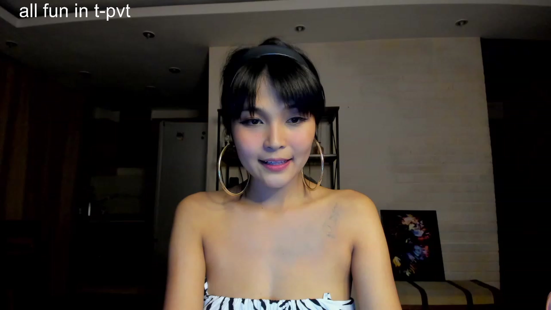 Gallery image thumbnail from PoofMe1's myfreecams stream on, 09/10/2023, 16:51 image 16 of 20
