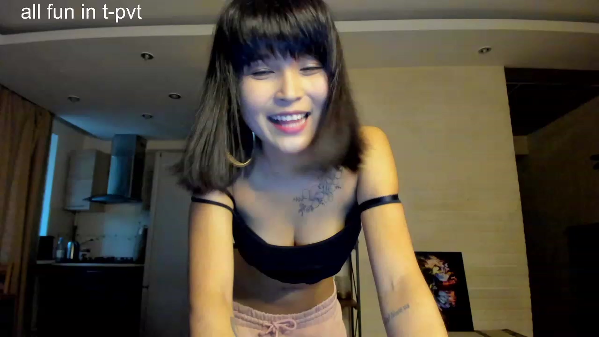 Gallery image thumbnail from PoofMe1's myfreecams stream on, 09/15/2023, 12:13 image 6 of 20