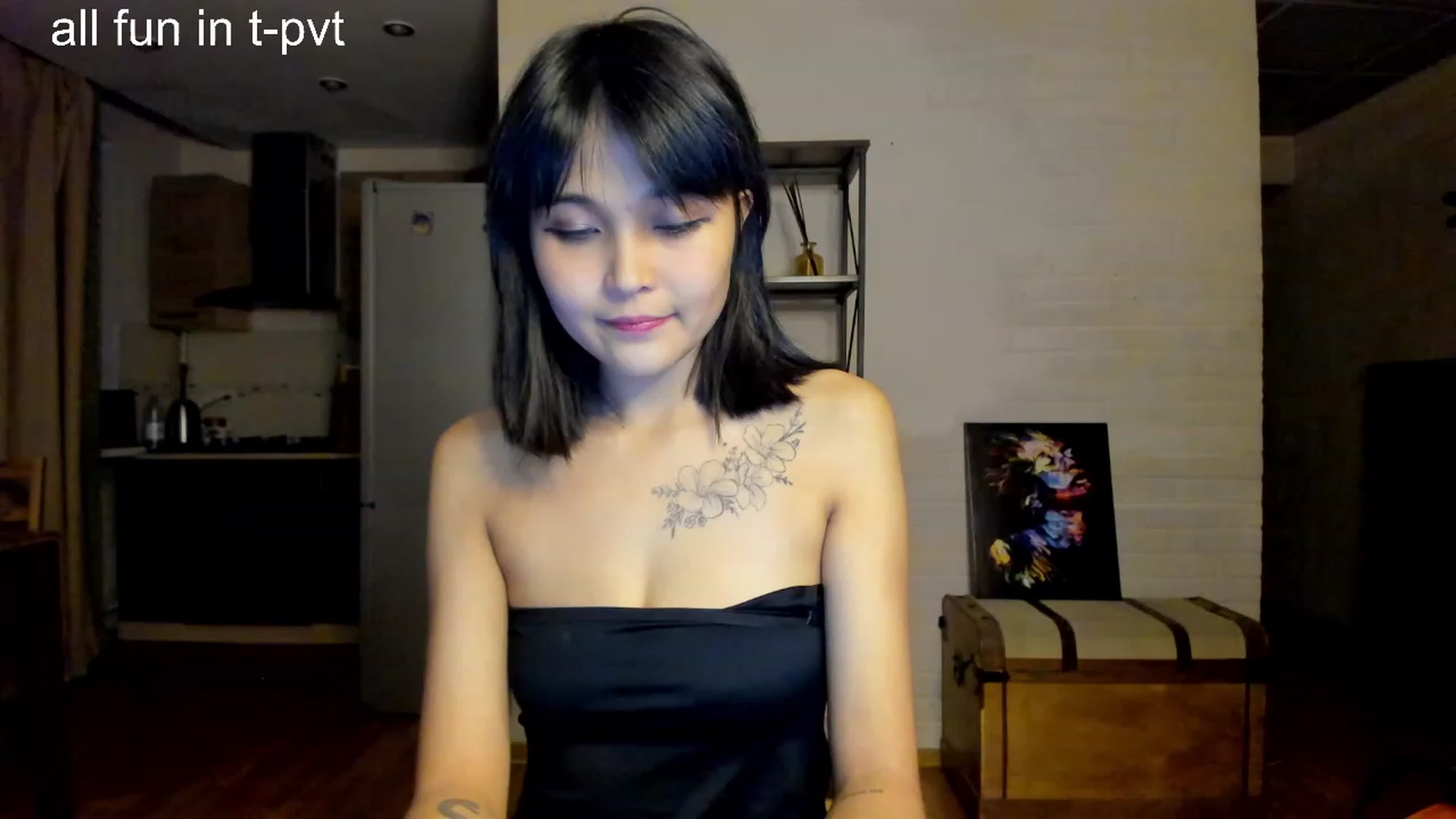 Gallery image thumbnail from PoofMe1's myfreecams stream on, 09/15/2023, 15:33 image 17 of 20