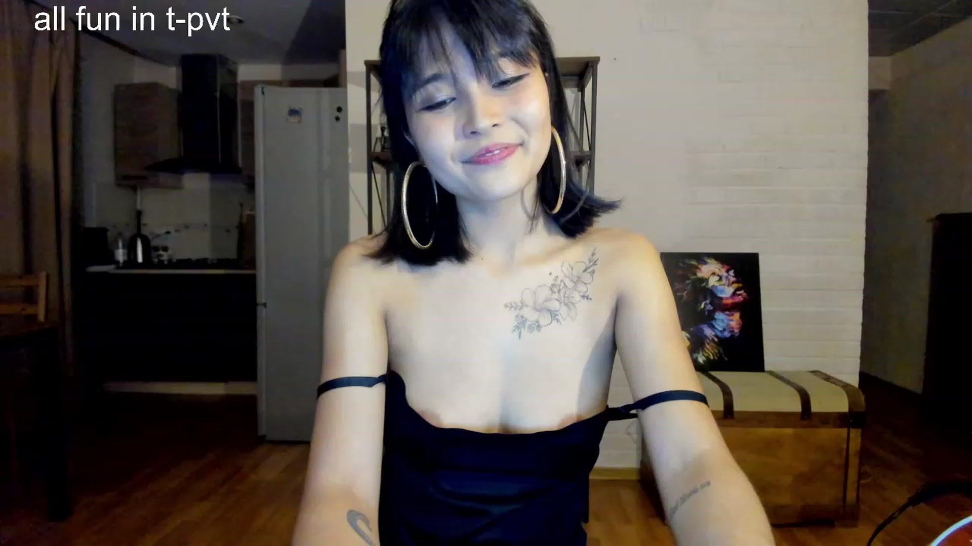 Gallery image thumbnail from PoofMe1's myfreecams stream on, 09/15/2023, 15:33 image 4 of 20