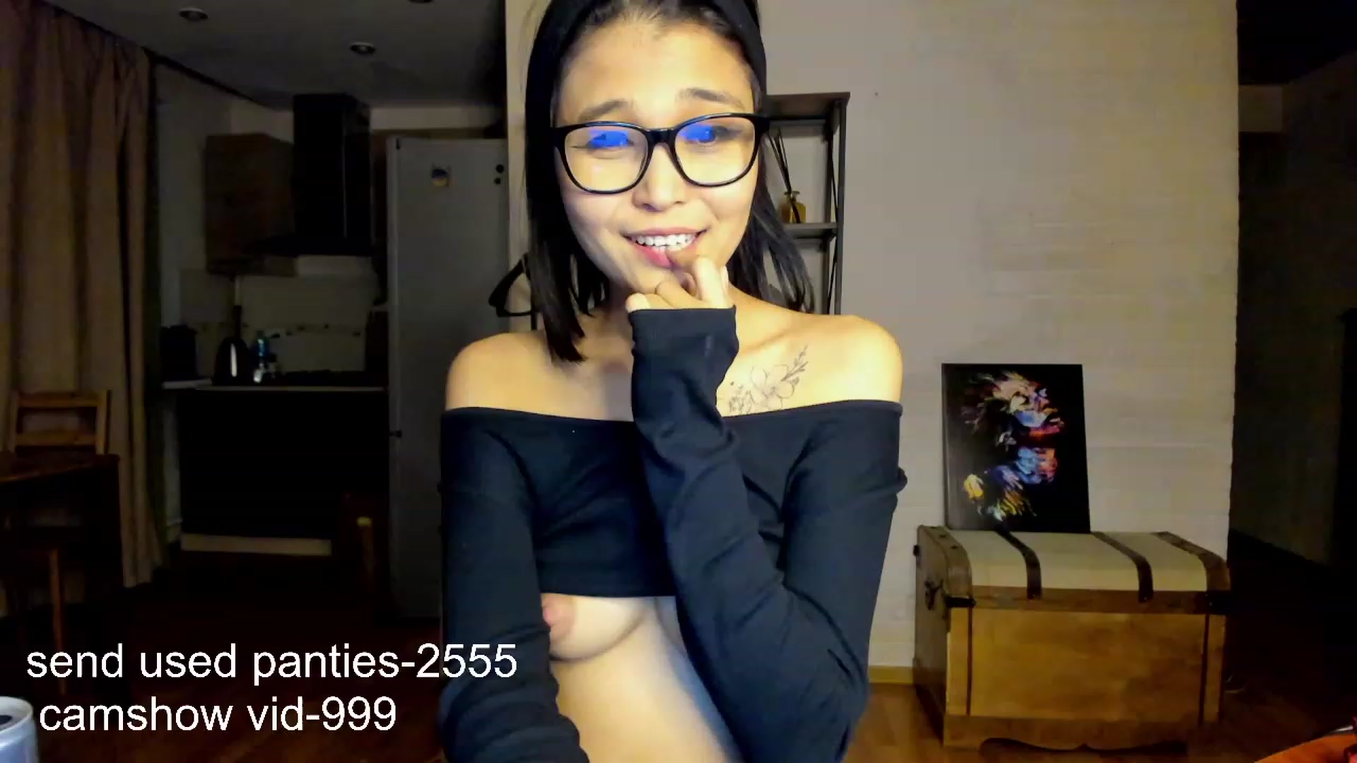 Gallery image thumbnail from PoofMe1's myfreecams stream on, 09/30/2023, 16:25 image 17 of 20