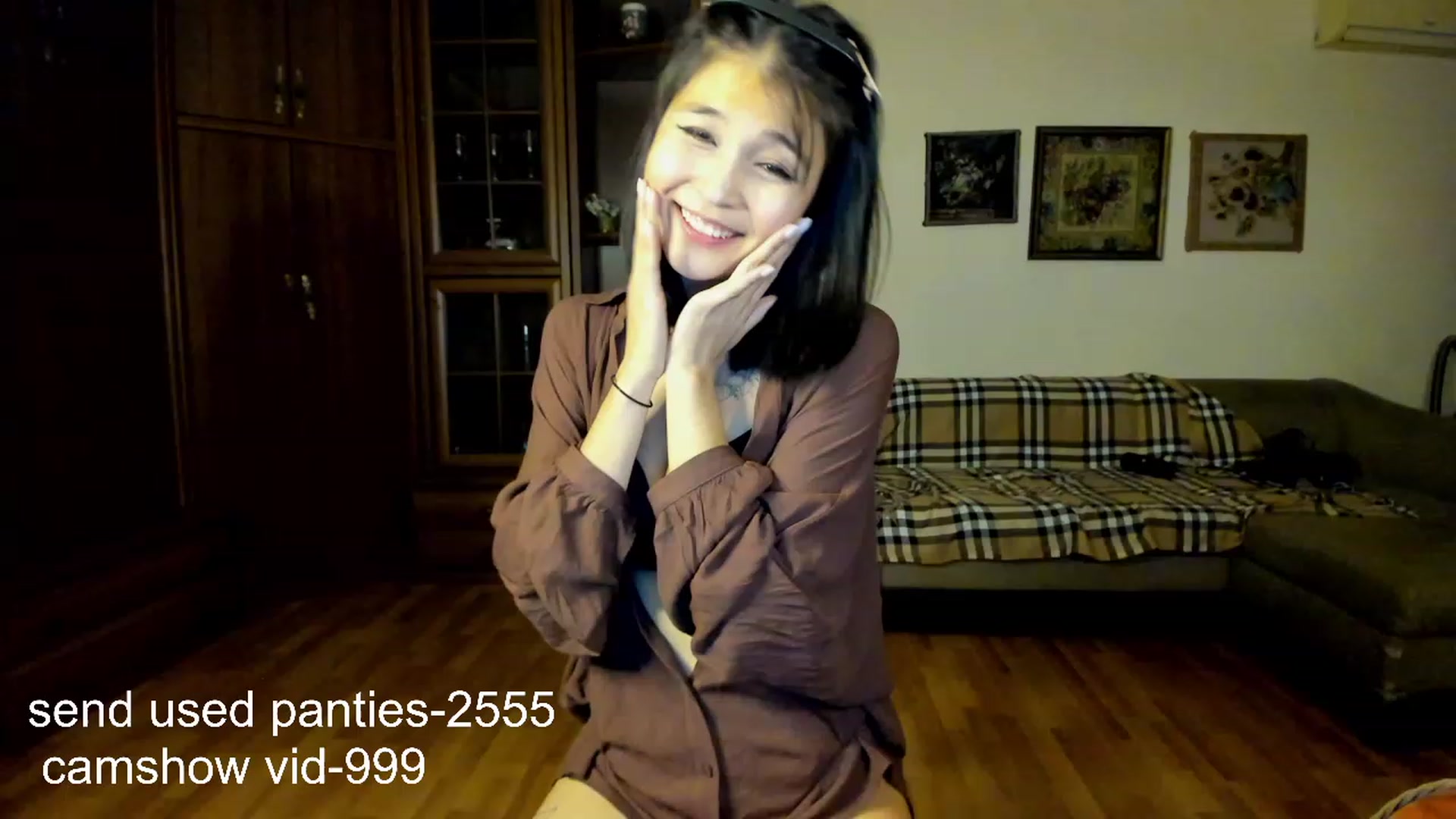 Gallery image thumbnail from PoofMe1's myfreecams stream on, 10/18/2023, 14:06 image 9 of 20