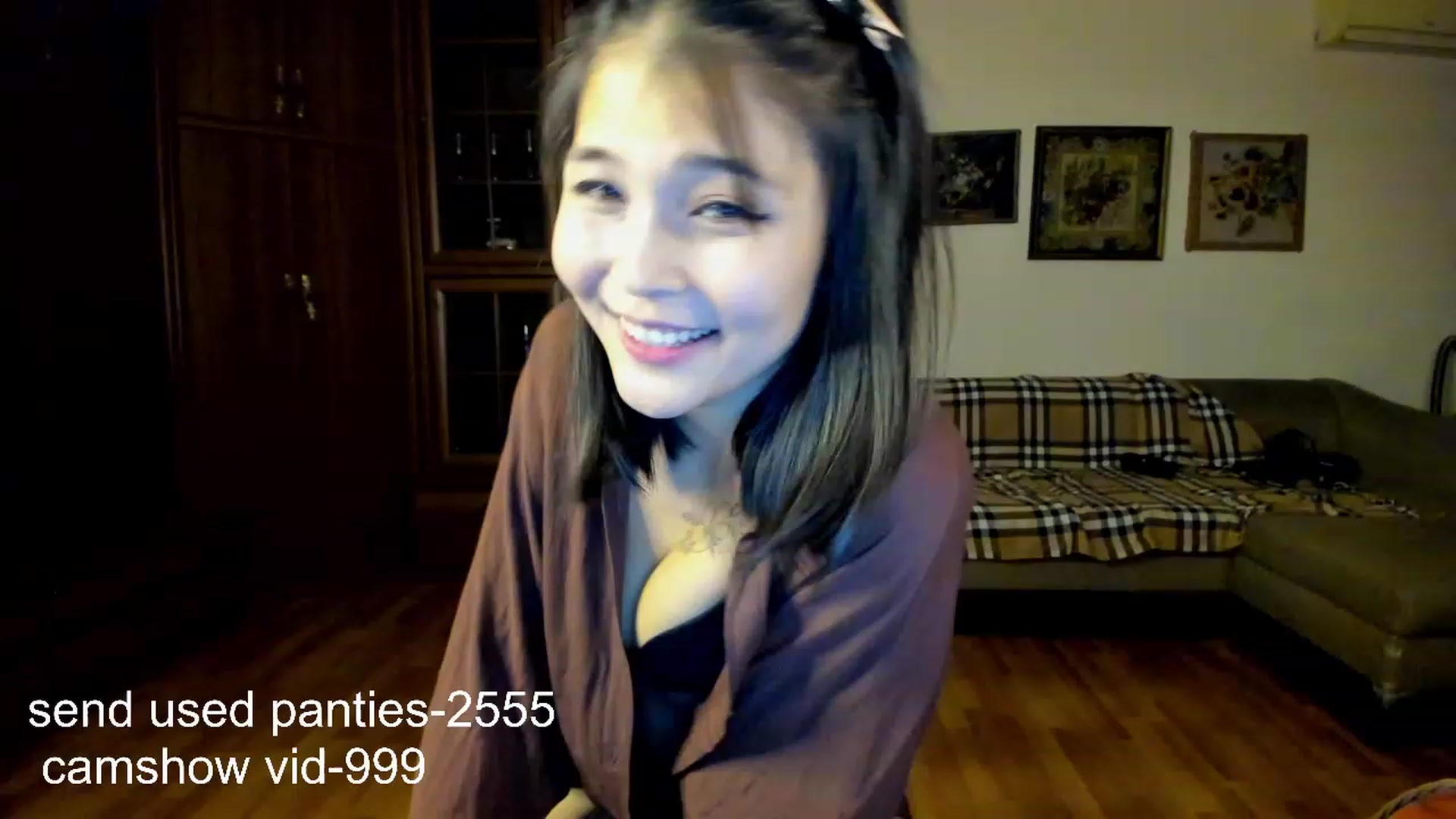 Gallery image thumbnail from PoofMe1's myfreecams stream on, 10/18/2023, 14:06 image 11 of 20