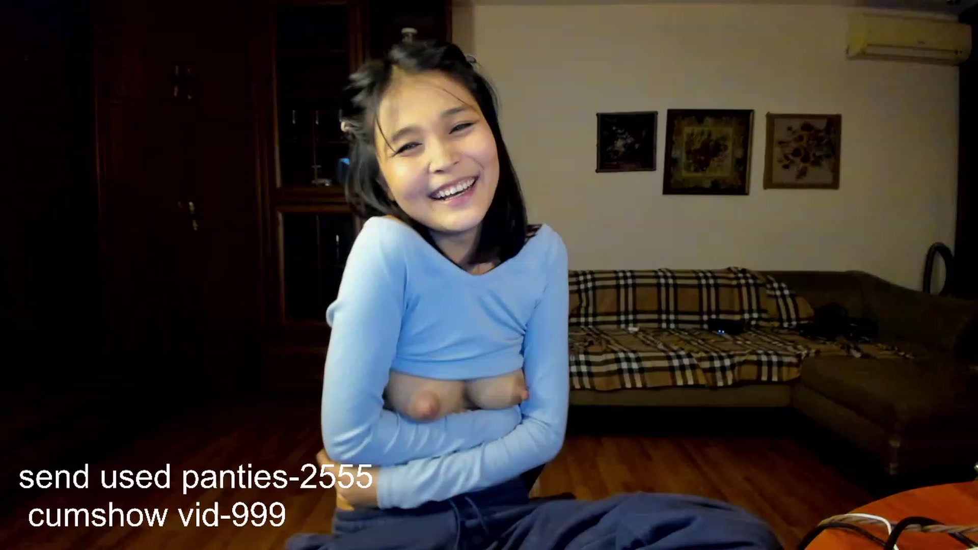 Gallery image thumbnail from PoofMe1's myfreecams stream on, 10/20/2023, 17:12 image 12 of 20