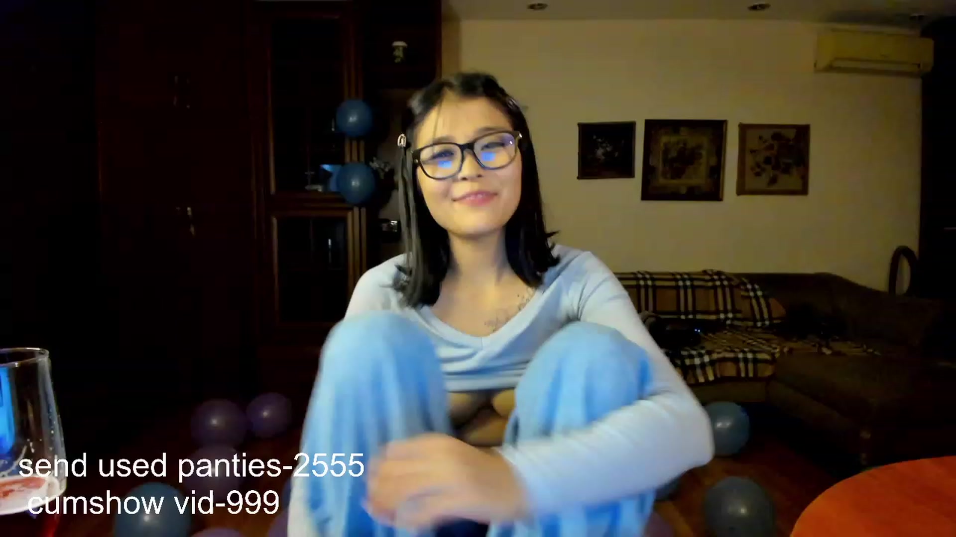 Gallery image thumbnail from PoofMe1's myfreecams stream on, 10/21/2023, 17:00 image 16 of 20