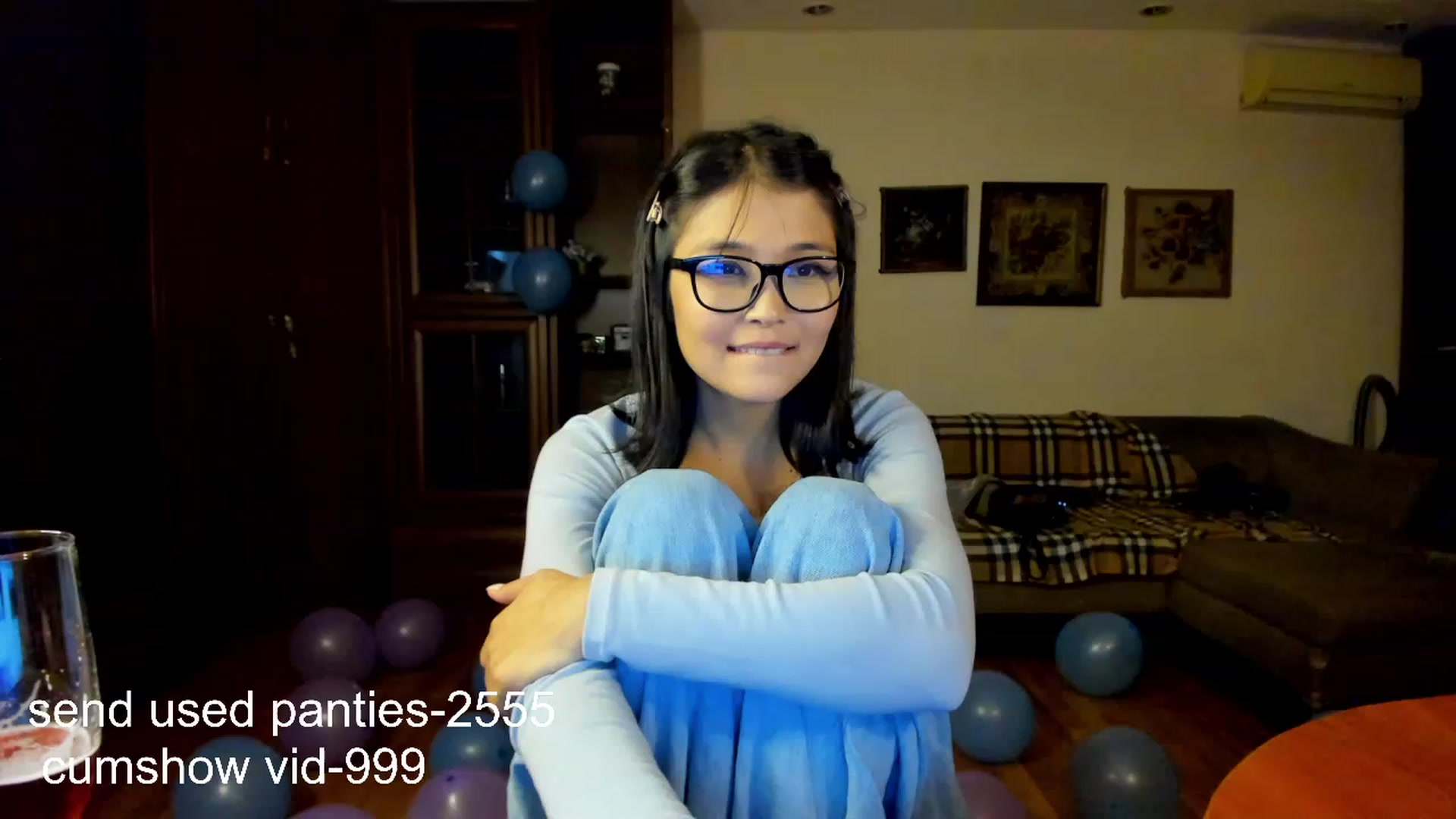 Gallery image thumbnail from PoofMe1's myfreecams stream on, 10/21/2023, 17:00 image 15 of 20