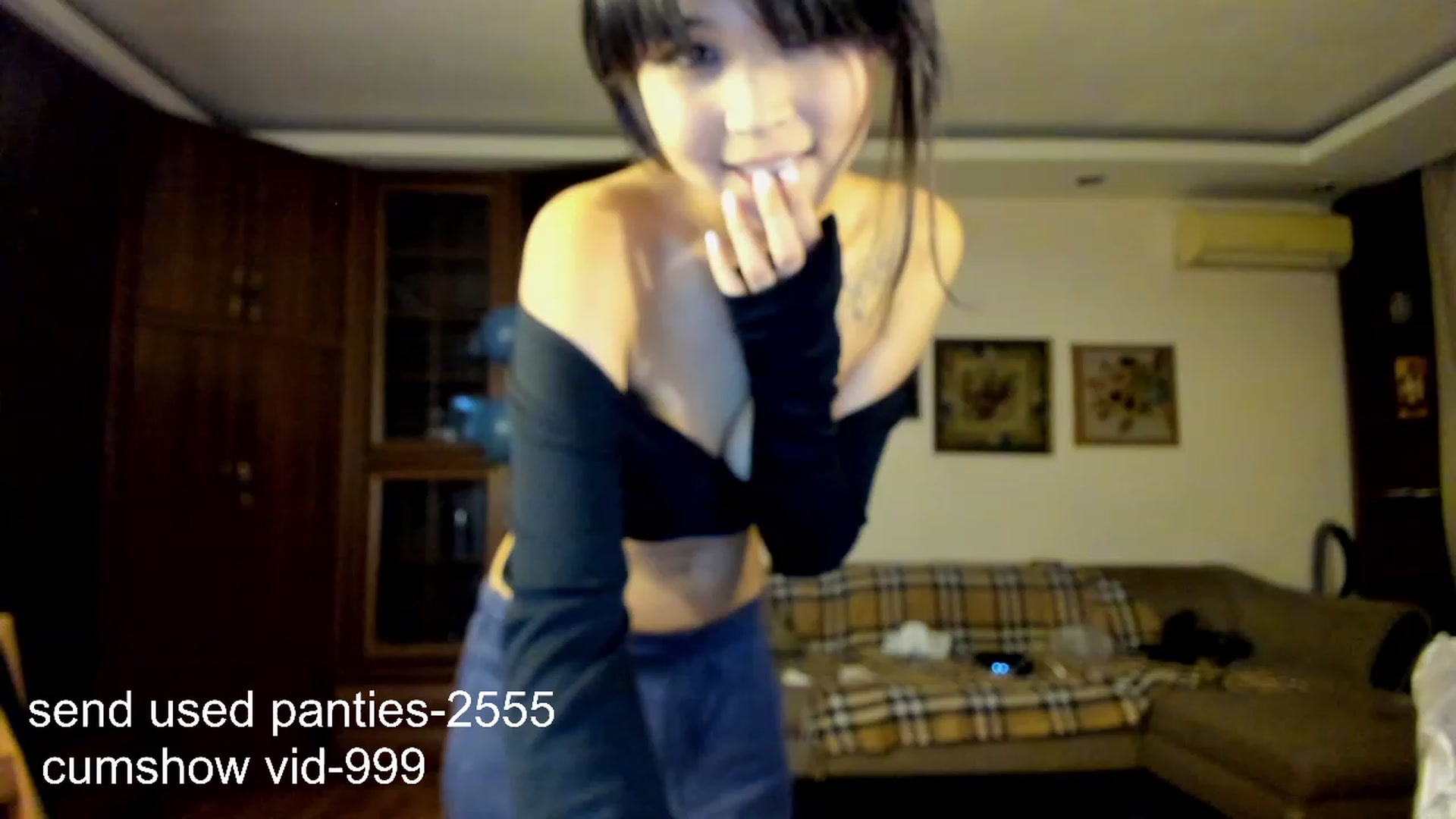 Gallery image thumbnail from PoofMe1's myfreecams stream on, 10/26/2023, 13:20 image 18 of 20