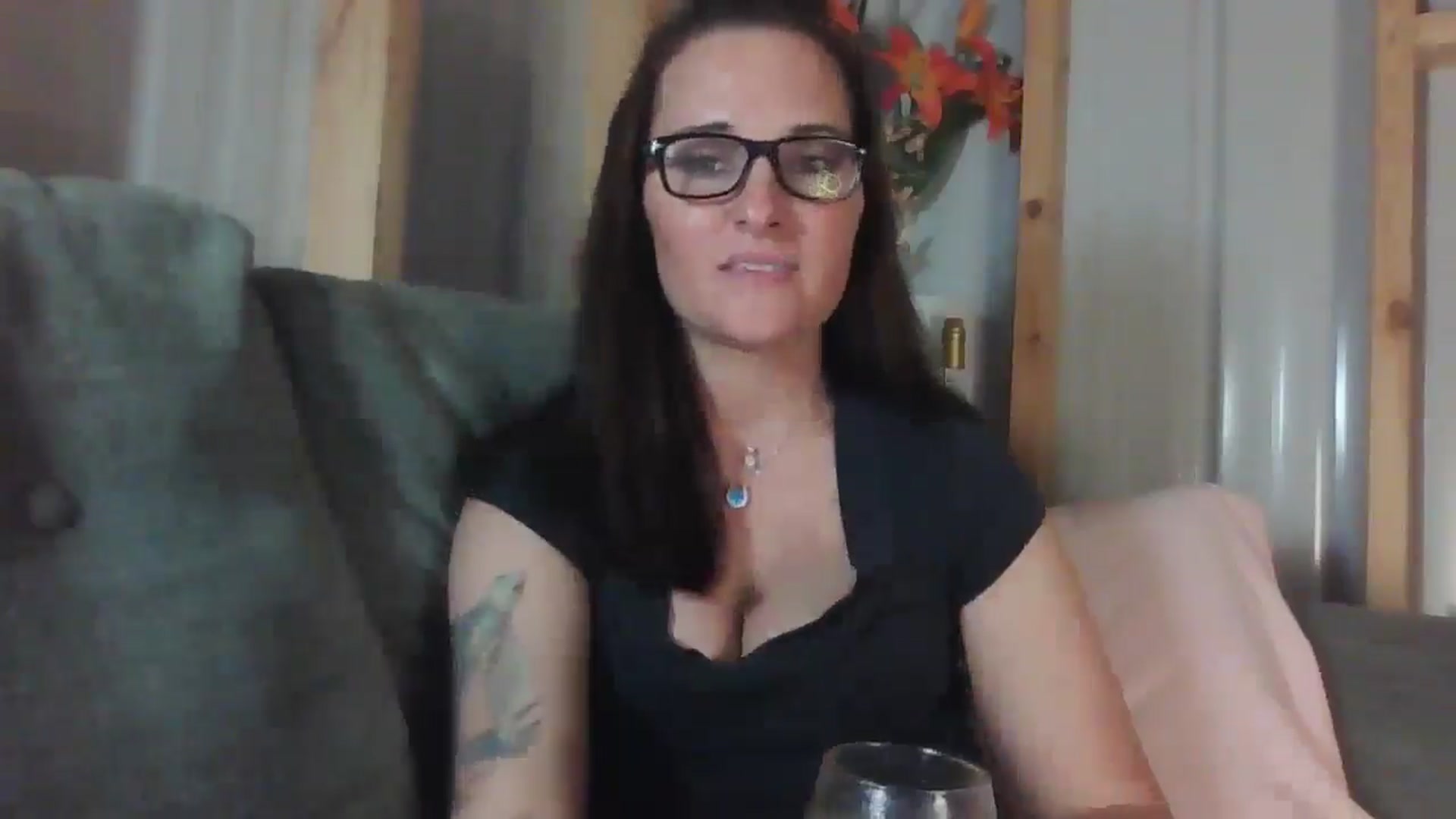 Gallery image thumbnail from PopTartt's myfreecams stream on, 05/30/2025, 24:57 image 2 of 20