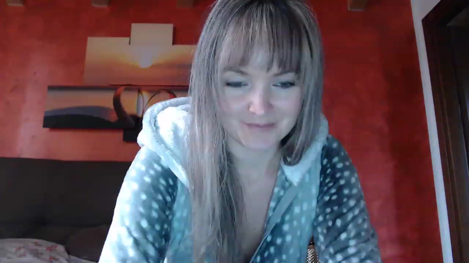 Gallery image thumbnail from PoppieMiller's myfreecams stream on, 11/14/2022, 14:07 image 10 of 20