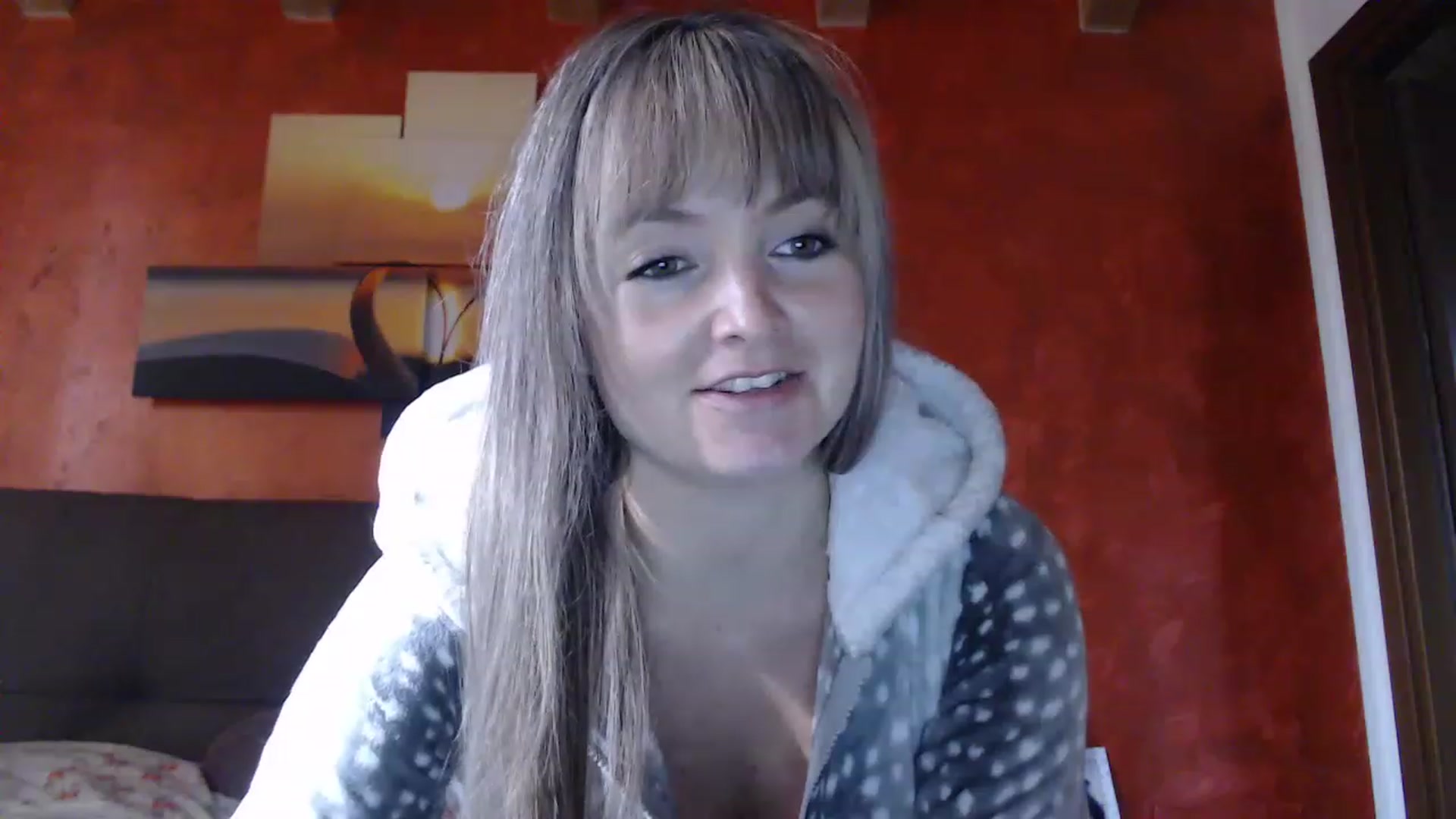 Gallery image thumbnail from PoppieMiller's myfreecams stream on, 11/14/2022, 14:07 image 9 of 20