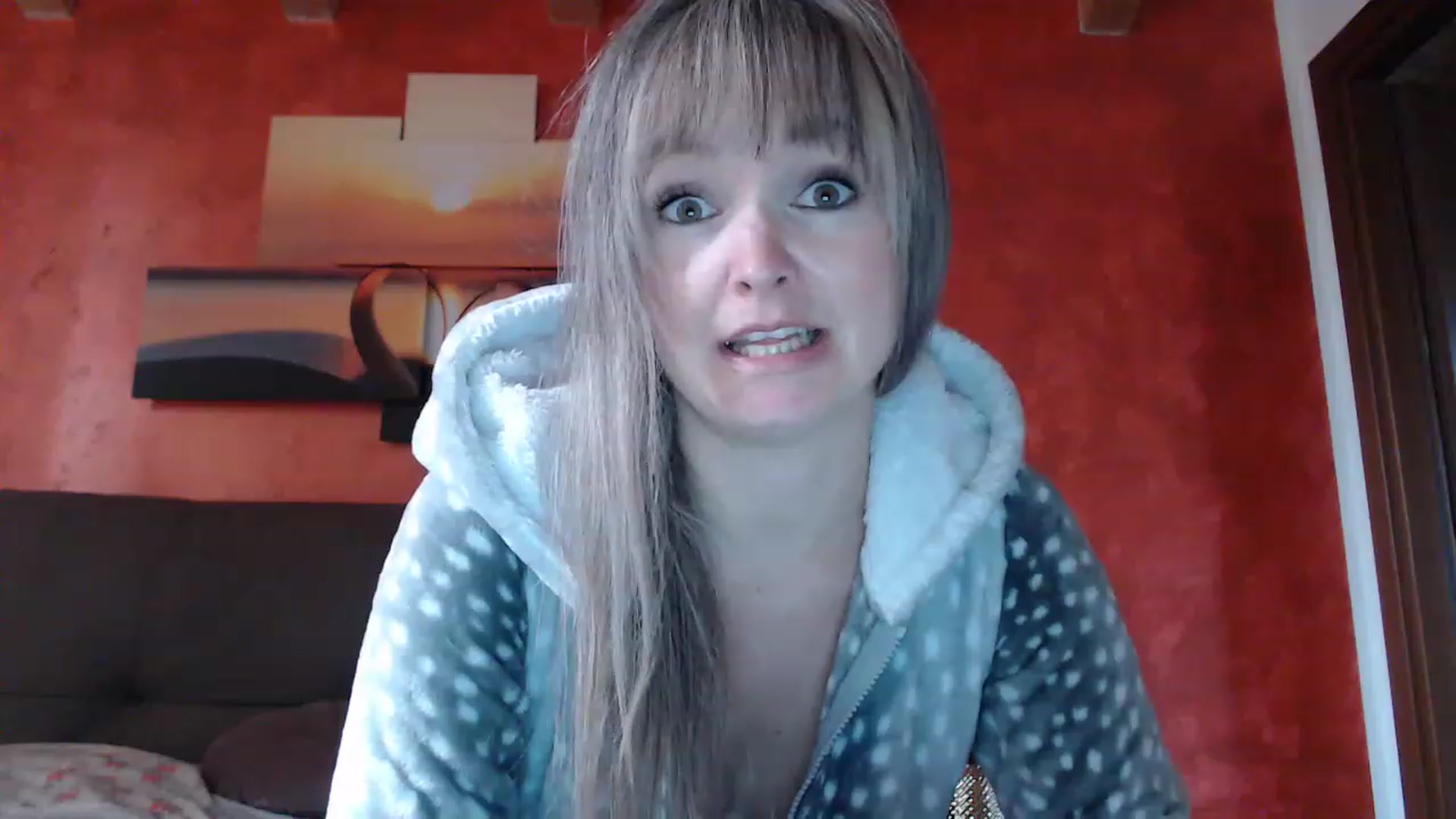 Gallery image thumbnail from PoppieMiller's myfreecams stream on, 11/14/2022, 14:07 image 8 of 20