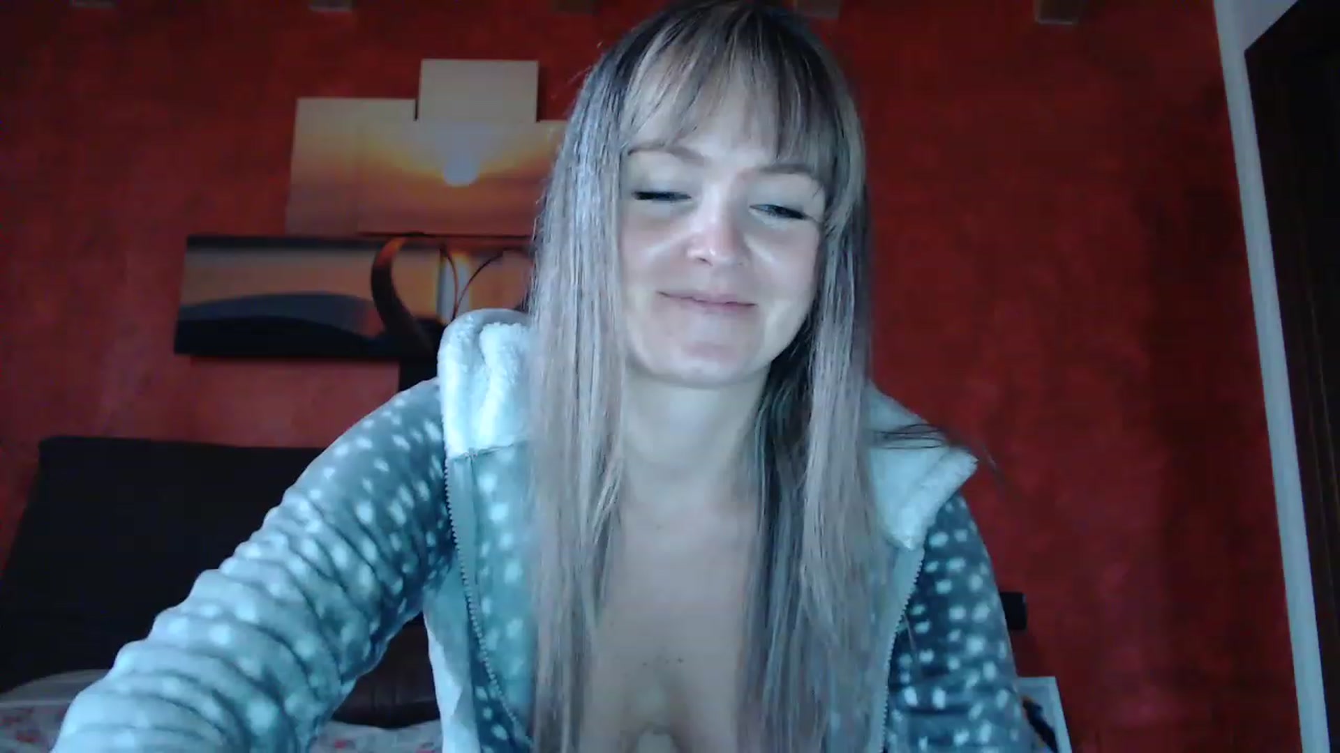 Gallery image thumbnail from PoppieMiller's myfreecams stream on, 11/15/2022, 14:00 image 7 of 20