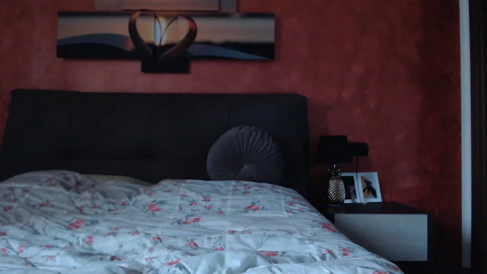 Gallery image thumbnail from PoppieMiller's myfreecams stream on, 11/15/2022, 14:00 image 16 of 20