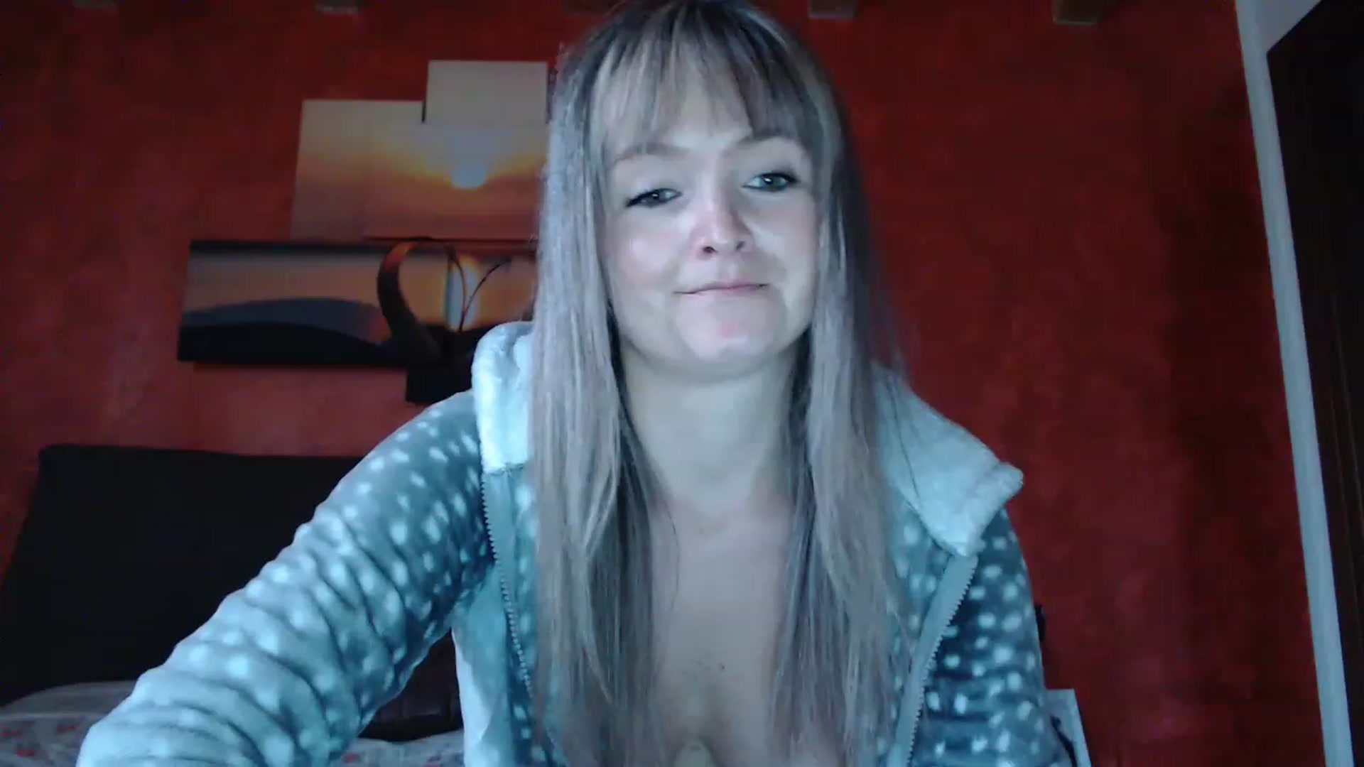 Gallery image thumbnail from PoppieMiller's myfreecams stream on, 11/15/2022, 14:00 image 8 of 20