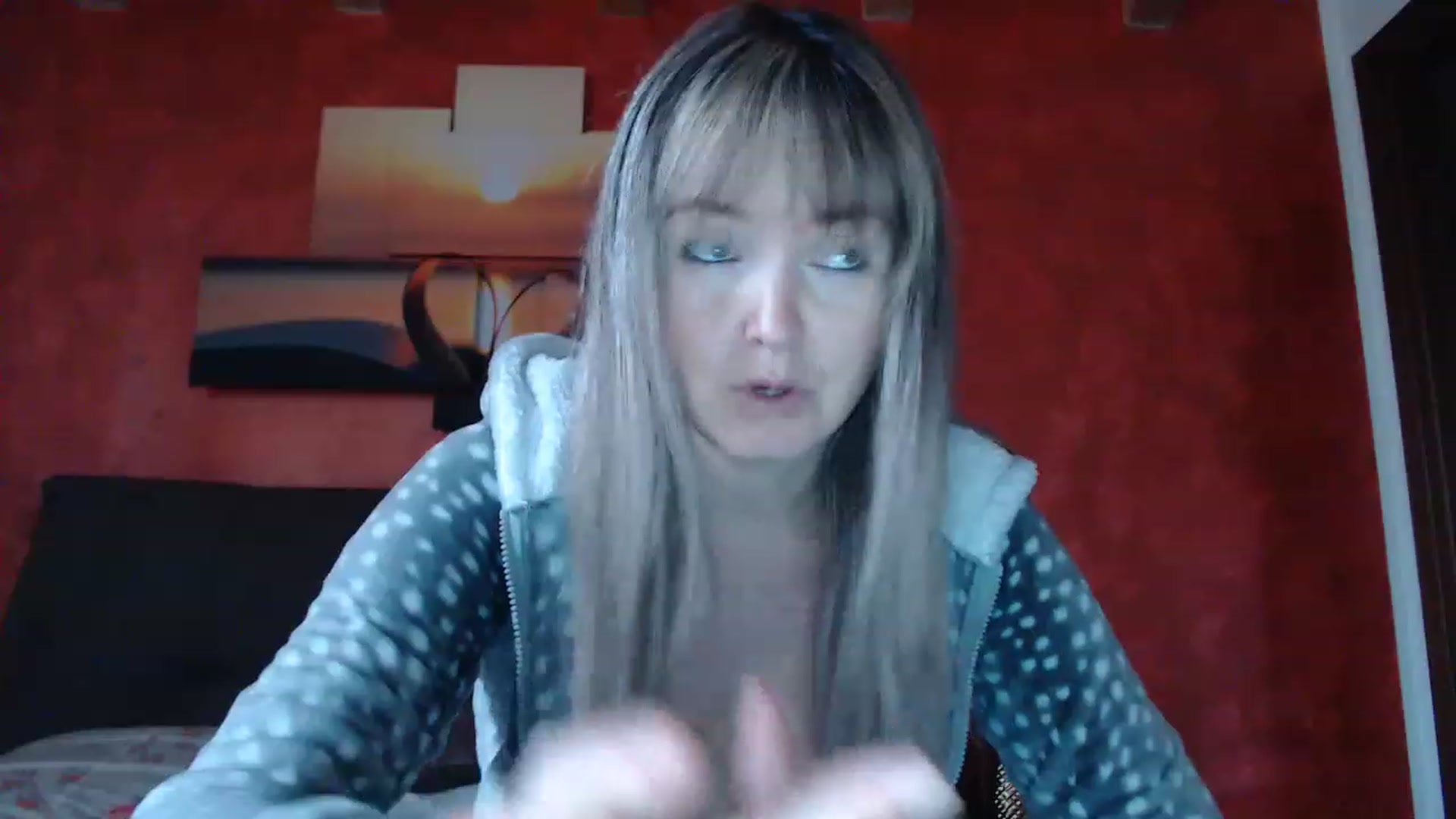Gallery image thumbnail from PoppieMiller's myfreecams stream on, 11/15/2022, 14:00 image 5 of 20