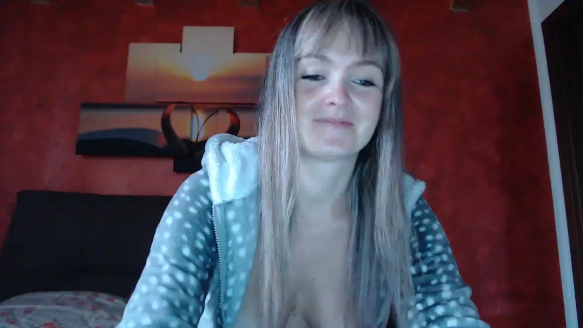 Gallery image thumbnail from PoppieMiller's myfreecams stream on, 11/15/2022, 14:00 image 6 of 20