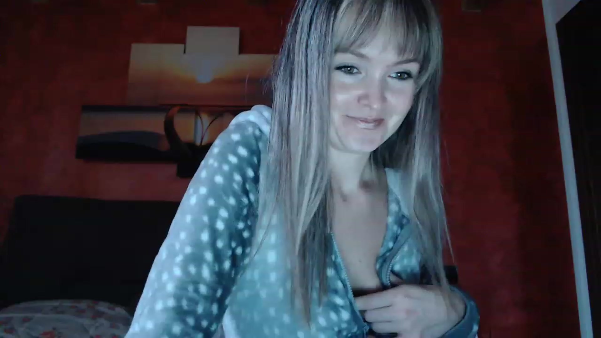 Gallery image thumbnail from PoppieMiller's myfreecams stream on, 11/15/2022, 14:00 image 11 of 20