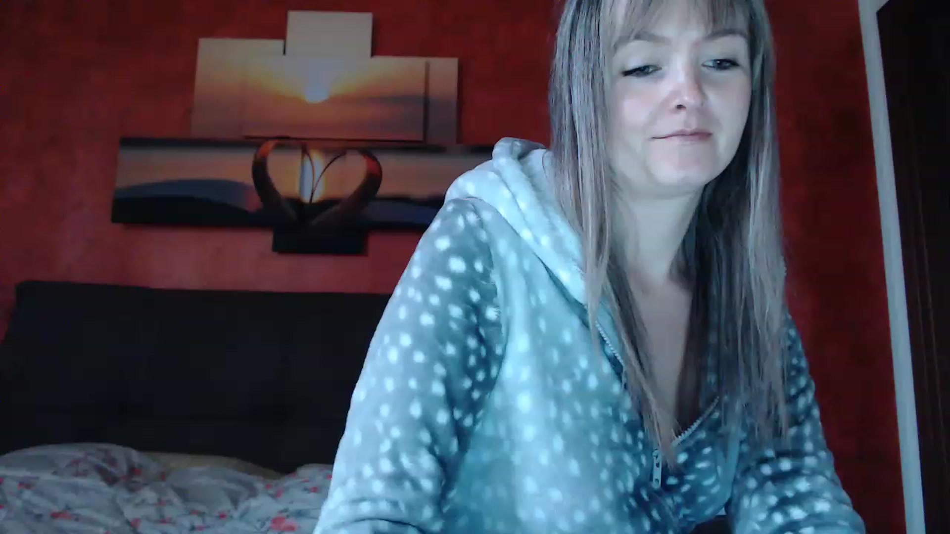 Gallery image thumbnail from PoppieMiller's myfreecams stream on, 11/15/2022, 14:00 image 17 of 20
