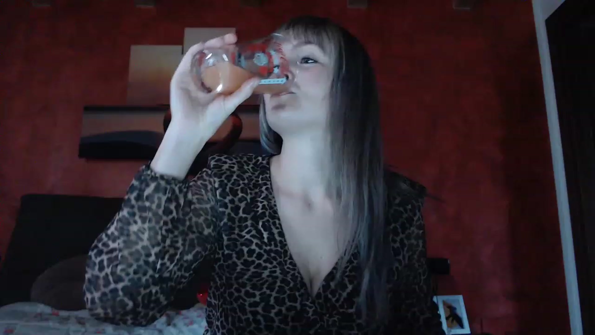 Gallery image thumbnail from PoppieMiller's myfreecams stream on, 11/16/2022, 13:24 image 13 of 20