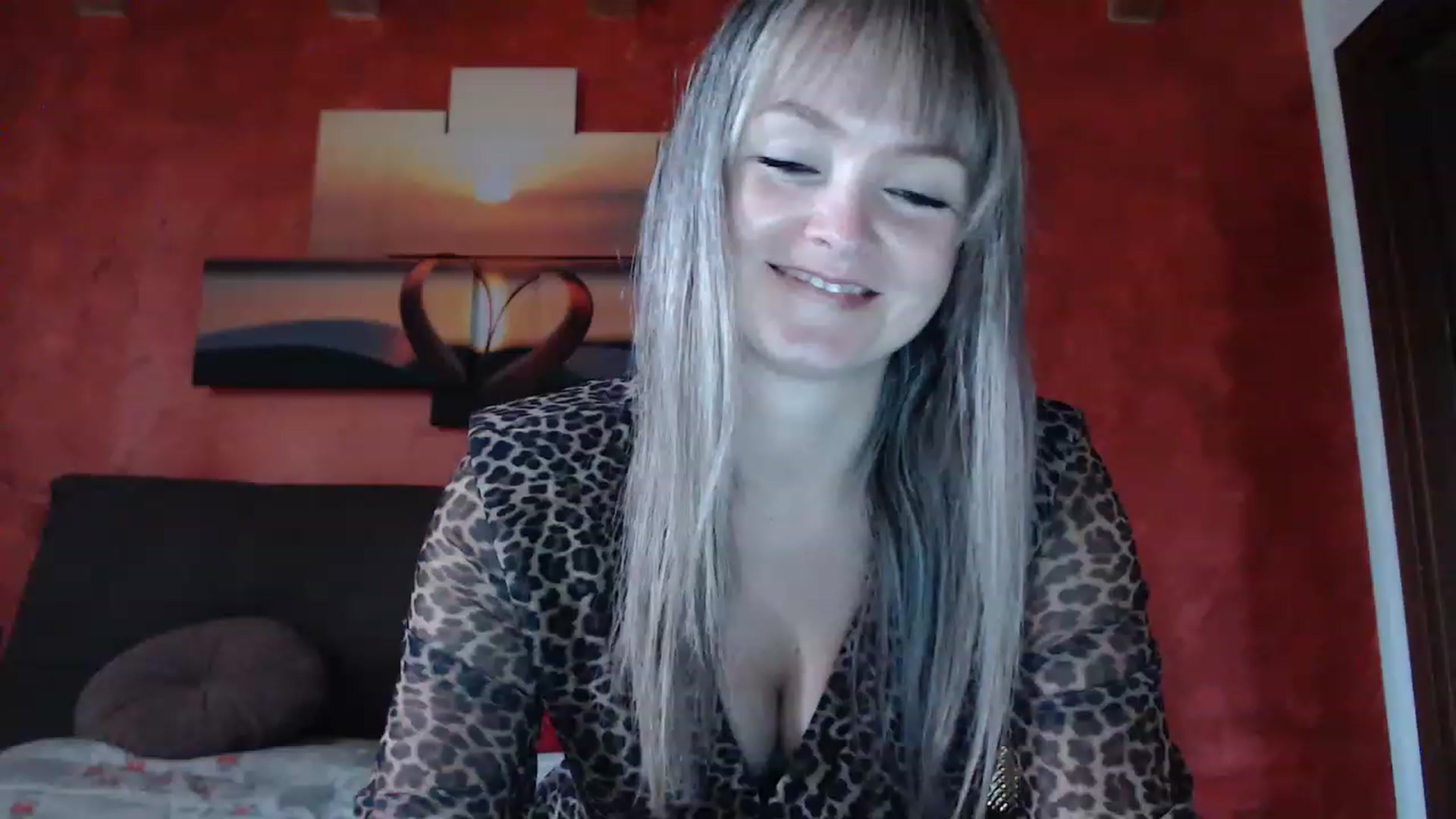 Gallery image thumbnail from PoppieMiller's myfreecams stream on, 11/16/2022, 13:24 image 8 of 20
