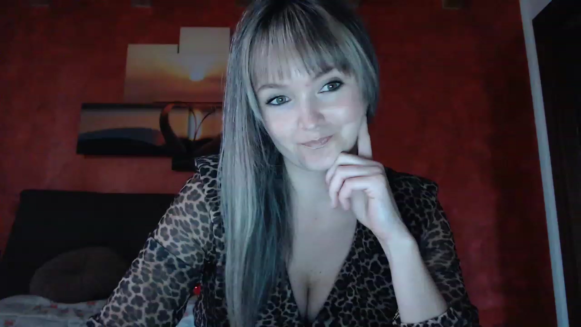 Gallery image thumbnail from PoppieMiller's myfreecams stream on, 11/16/2022, 13:24 image 6 of 20