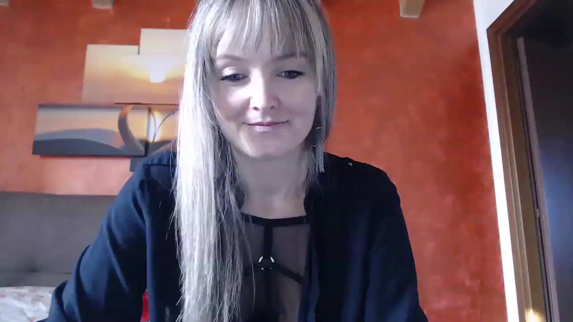 Gallery image thumbnail from PoppieMiller's myfreecams stream on, 11/18/2022, 12:54 image 13 of 20