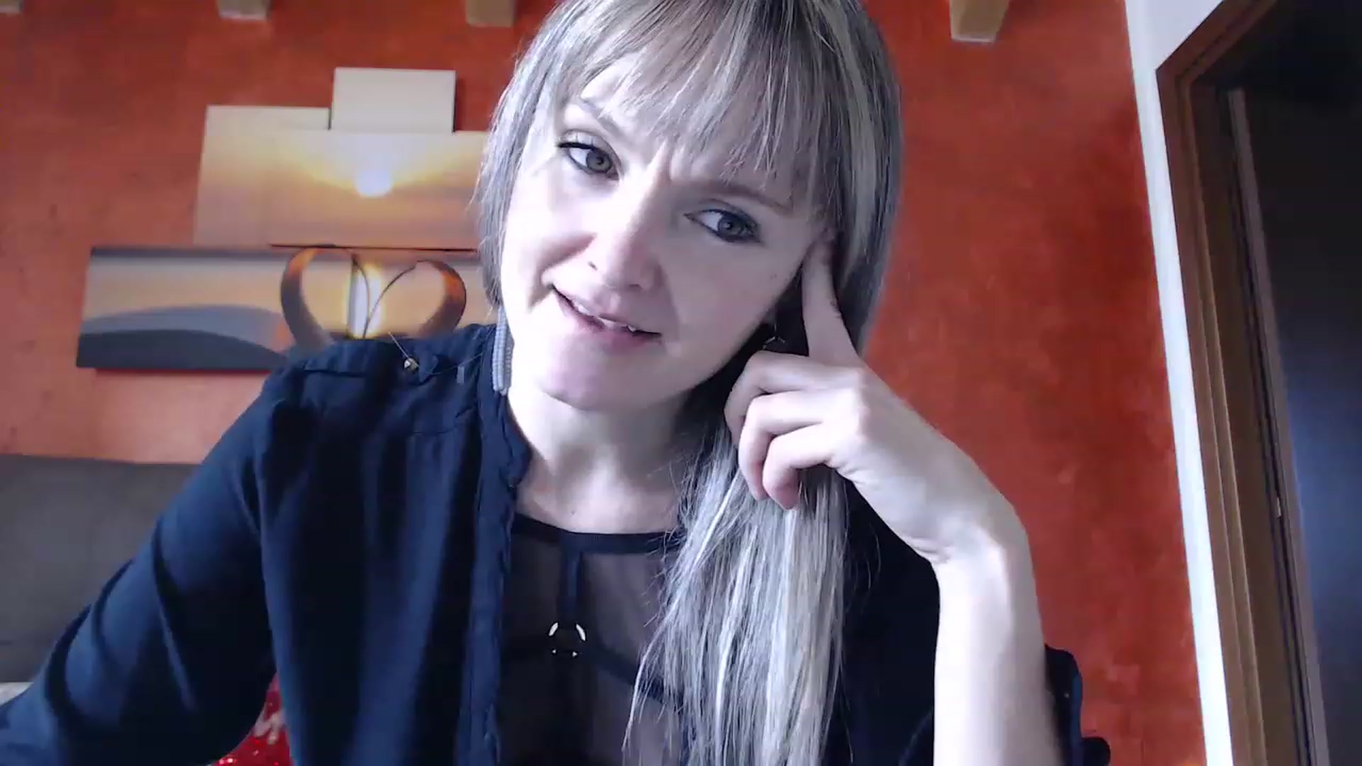 Gallery image thumbnail from PoppieMiller's myfreecams stream on, 11/18/2022, 12:54 image 7 of 20