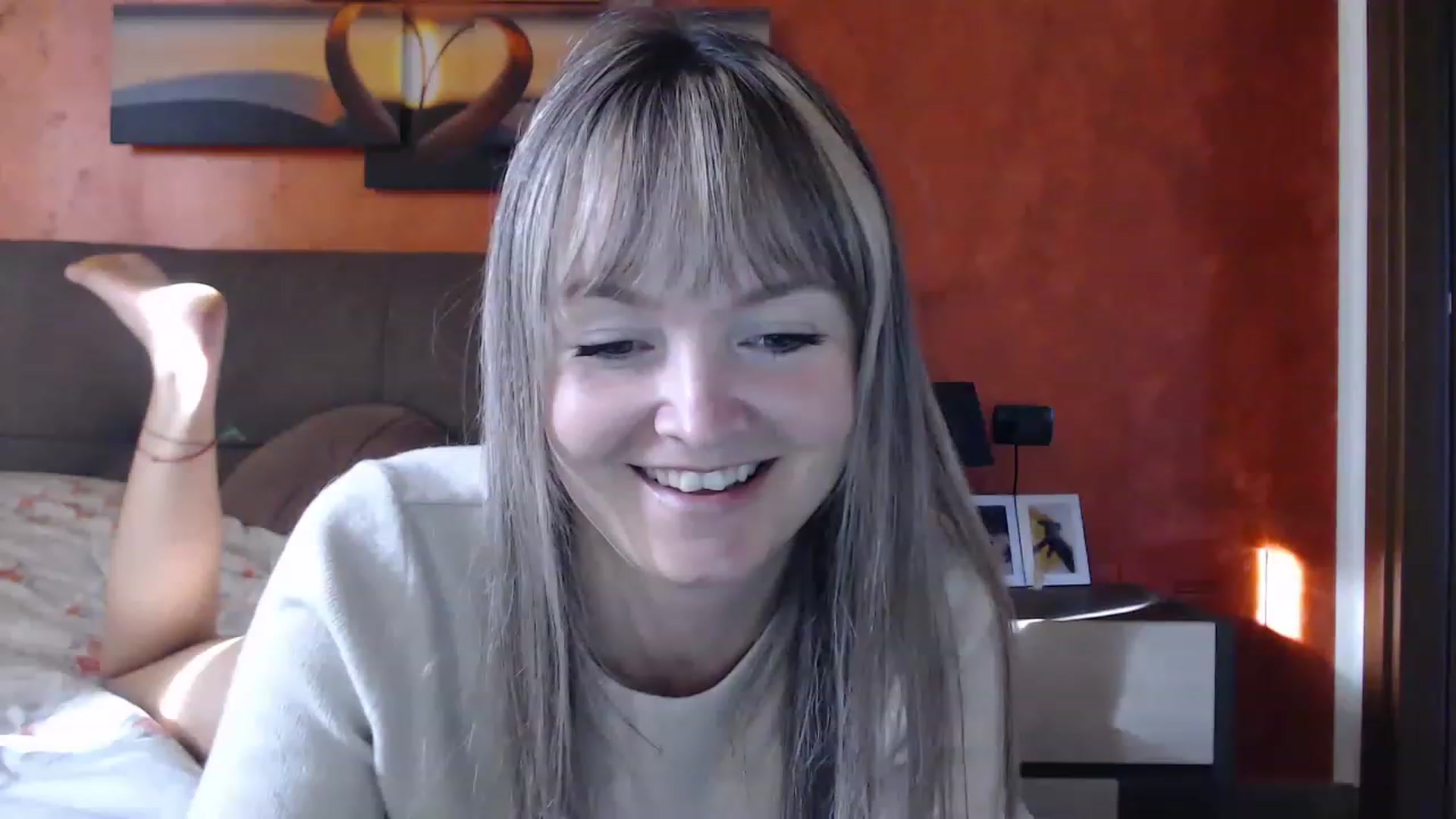 Gallery image thumbnail from PoppieMiller's myfreecams stream on, 11/21/2022, 13:39 image 2 of 20