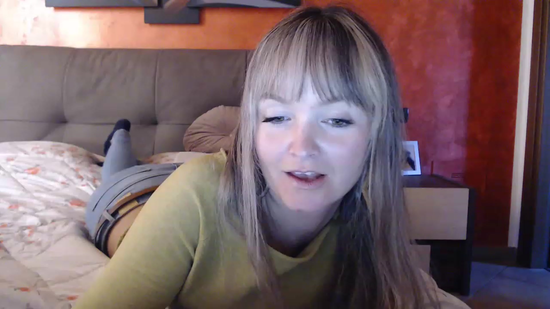 Gallery image thumbnail from PoppieMiller's myfreecams stream on, 11/23/2022, 13:27 image 12 of 20