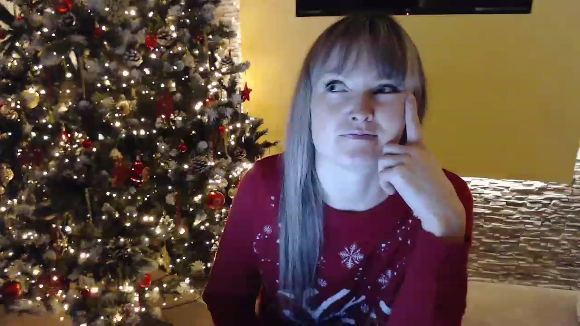 Gallery image thumbnail from PoppieMiller's myfreecams stream on, 12/23/2022, 21:02 image 2 of 20