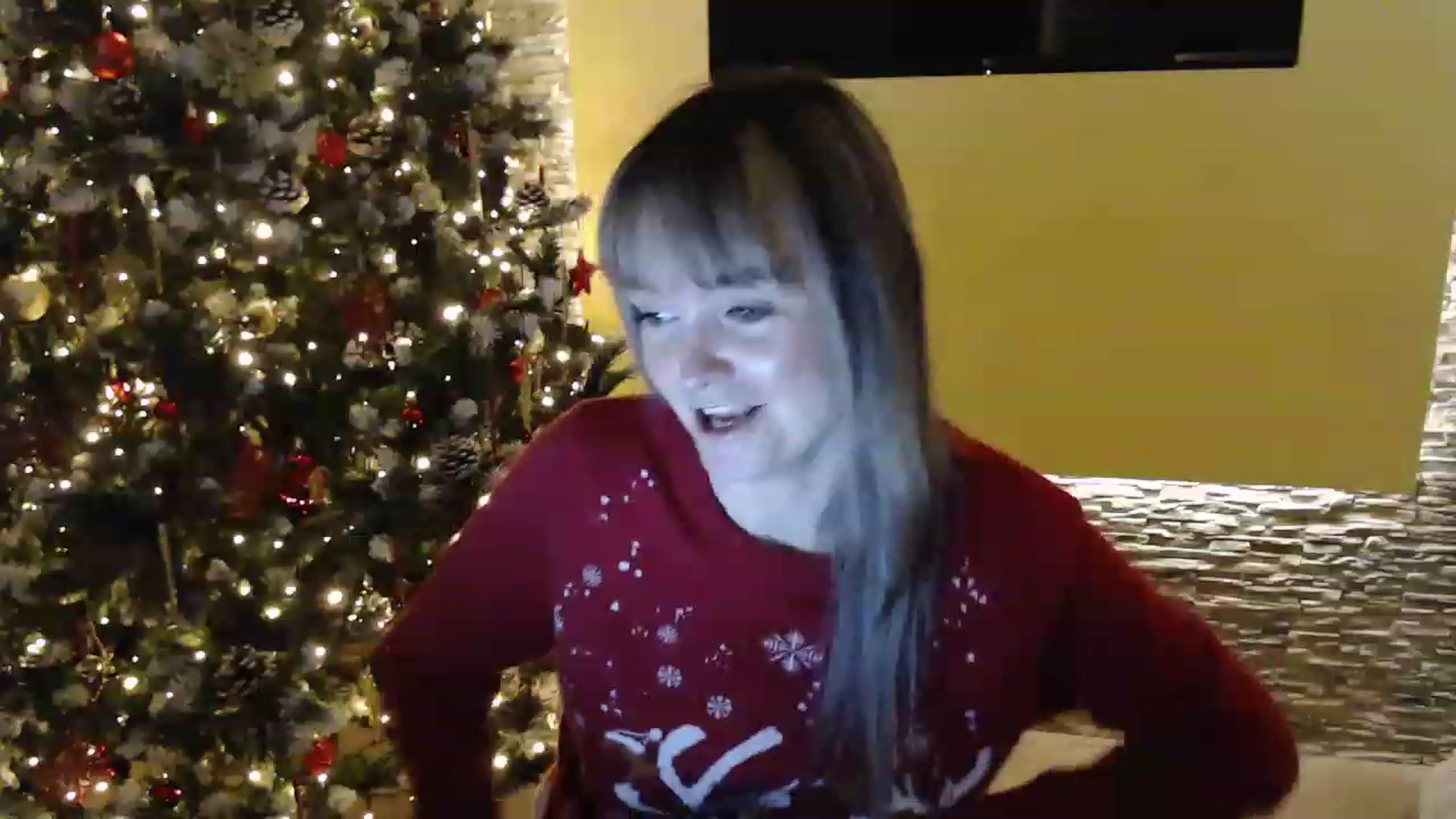 Gallery image thumbnail from PoppieMiller's myfreecams stream on, 12/23/2022, 21:02 image 14 of 20
