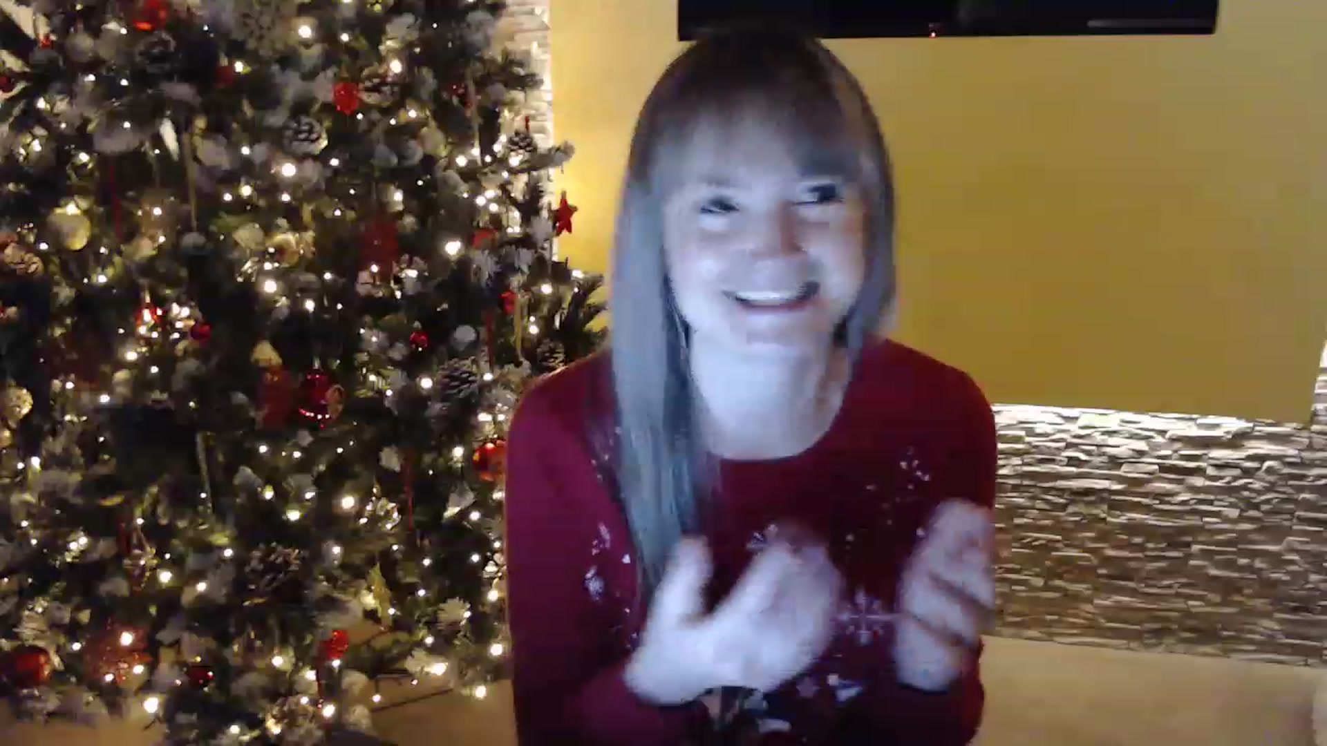 Gallery image thumbnail from PoppieMiller's myfreecams stream on, 12/23/2022, 21:02 image 7 of 20