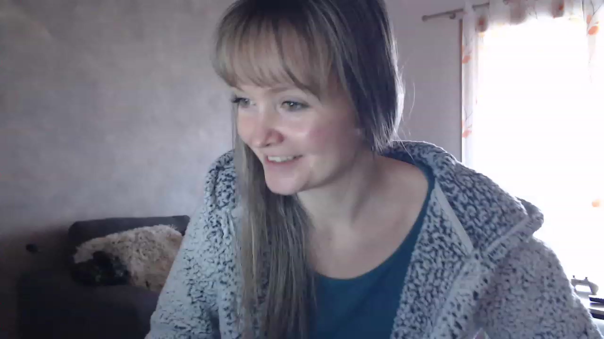 Gallery image thumbnail from PoppieMiller's myfreecams stream on, 01/28/2023, 12:56 image 17 of 20