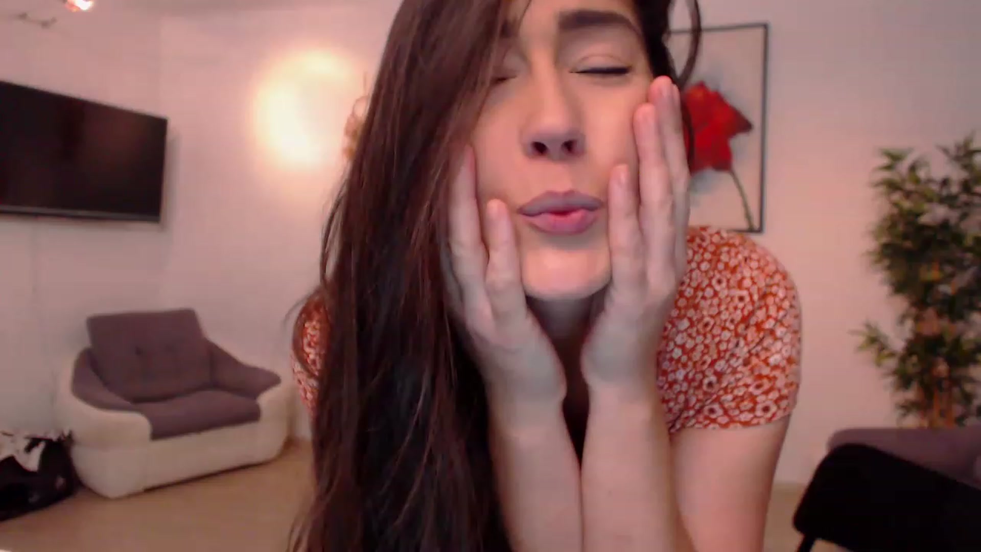 Gallery image thumbnail from PoppyNaked's myfreecams stream on, 11/19/2022, 06:29 image 3 of 20