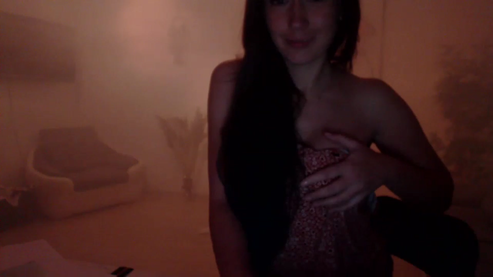 Gallery image thumbnail from PoppyNaked's myfreecams stream on, 11/19/2022, 09:31 image 2 of 20