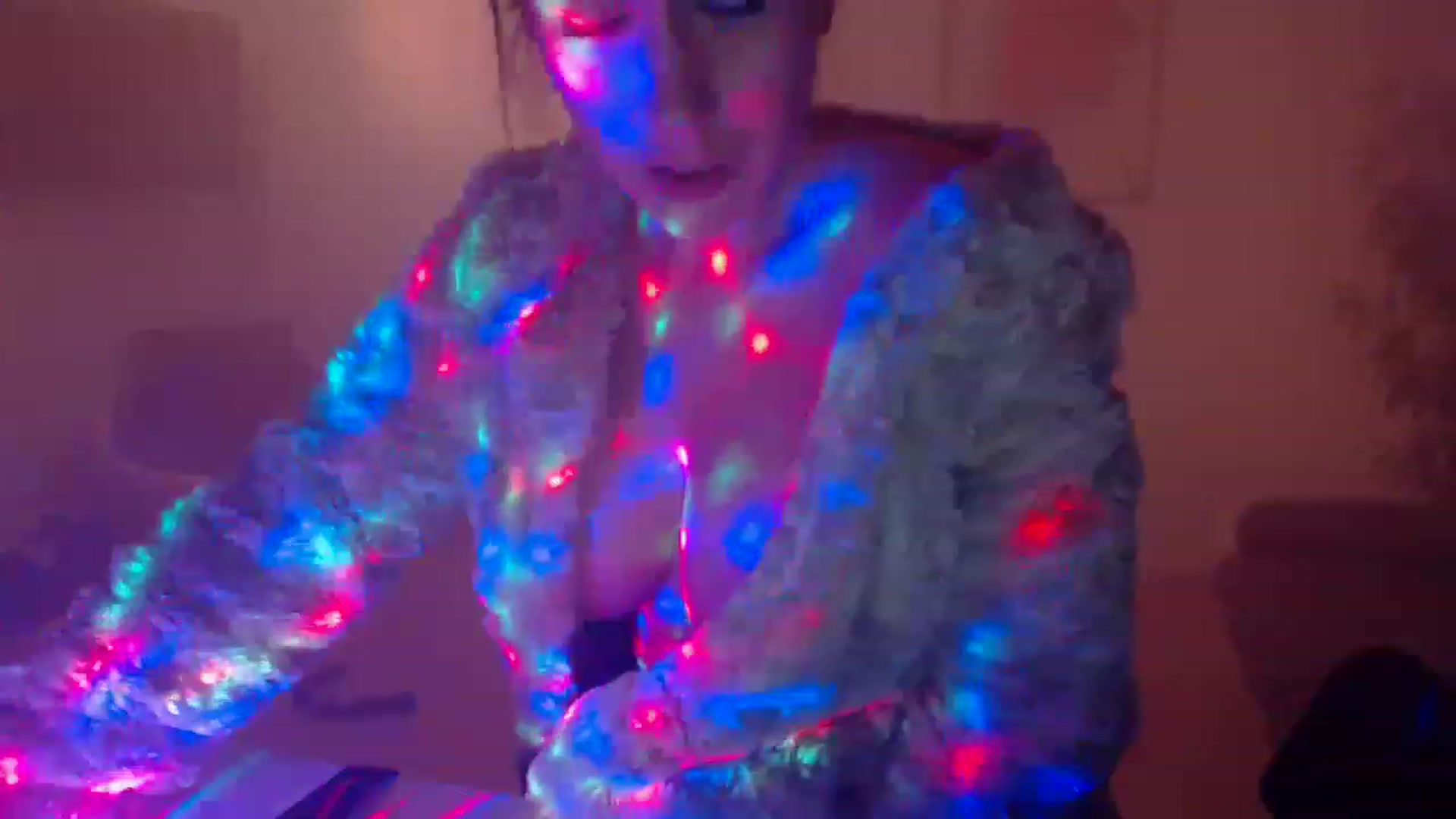 Gallery image thumbnail from PoppyNaked's myfreecams stream on, 11/28/2022, 08:13 image 16 of 20