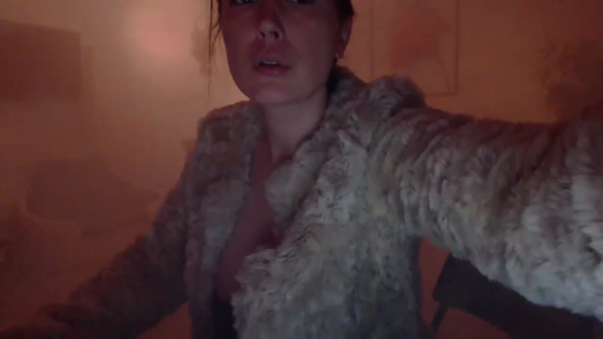 Gallery image thumbnail from PoppyNaked's myfreecams stream on, 11/28/2022, 08:13 image 18 of 20