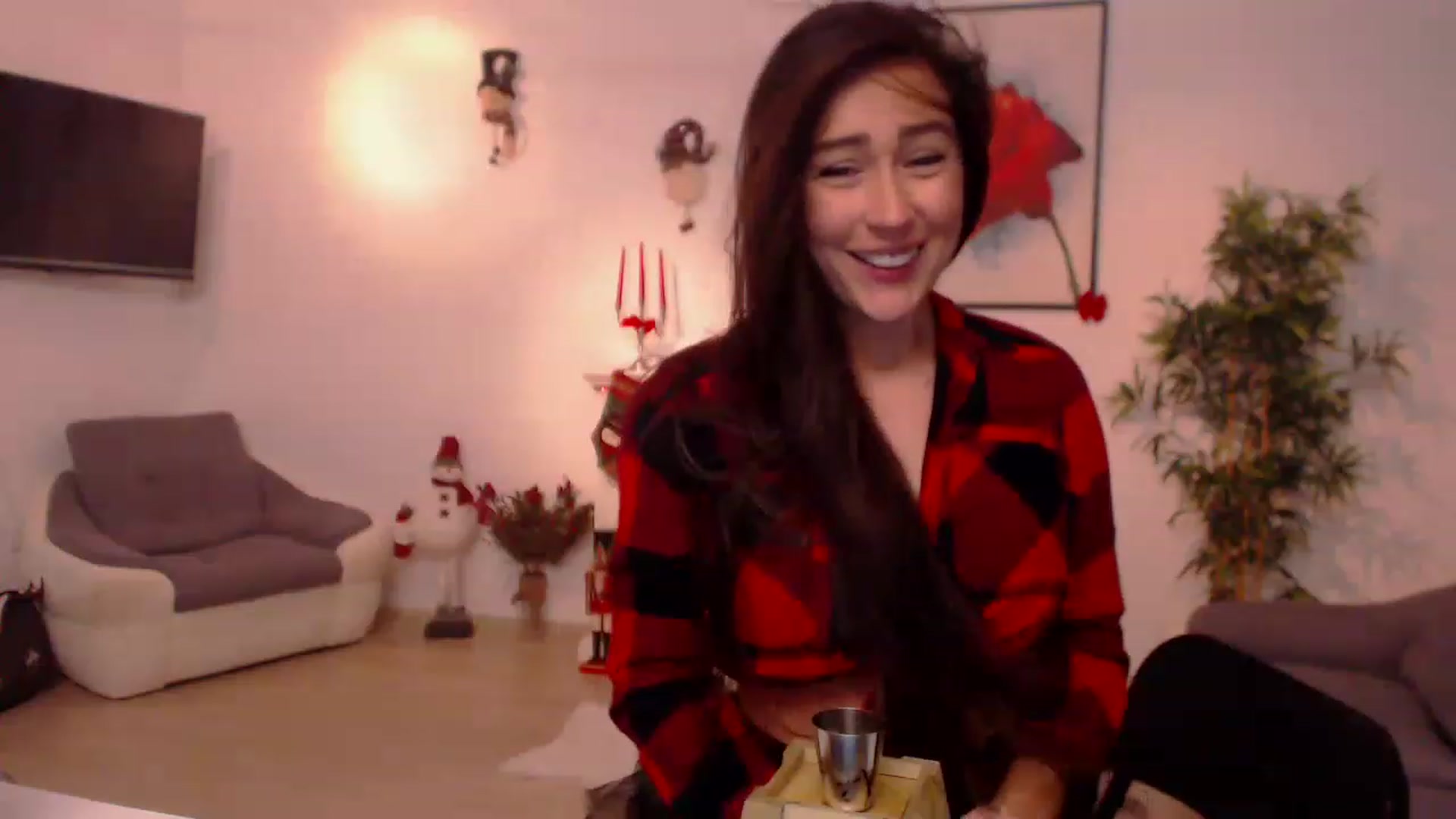 Gallery image thumbnail from PoppyNaked's myfreecams stream on, 12/02/2022, 06:19 image 18 of 20