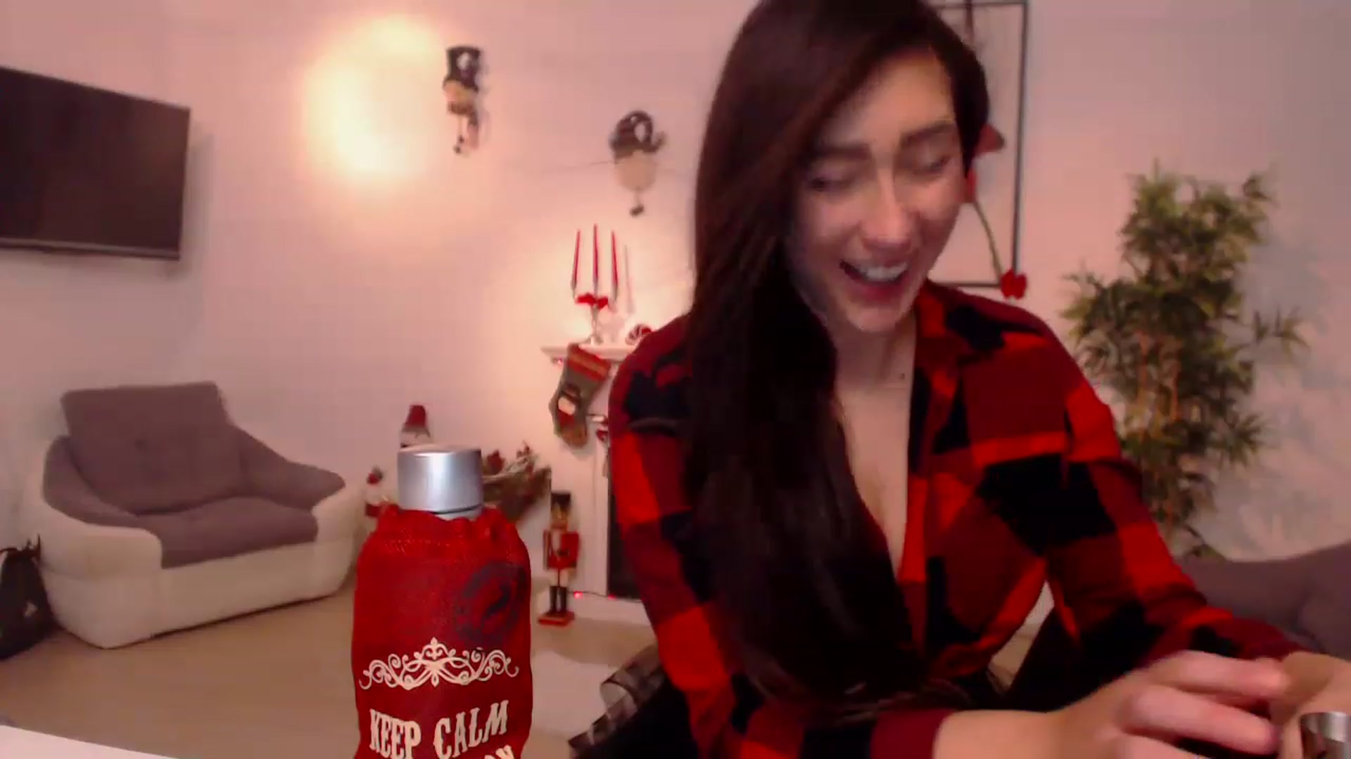 Gallery image thumbnail from PoppyNaked's myfreecams stream on, 12/02/2022, 06:19 image 17 of 20