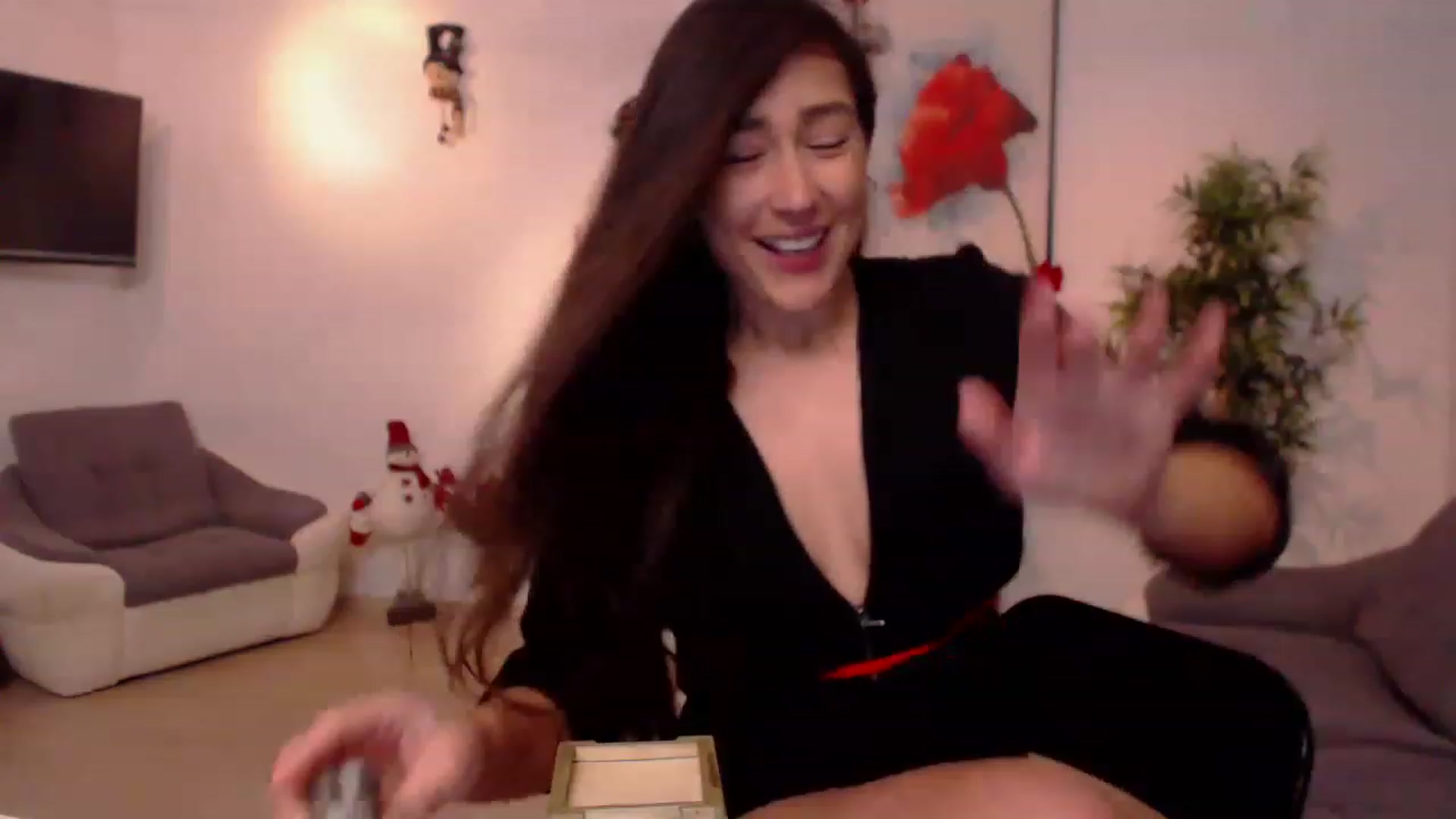 Gallery image thumbnail from PoppyNaked's myfreecams stream on, 12/03/2022, 08:02 image 6 of 20