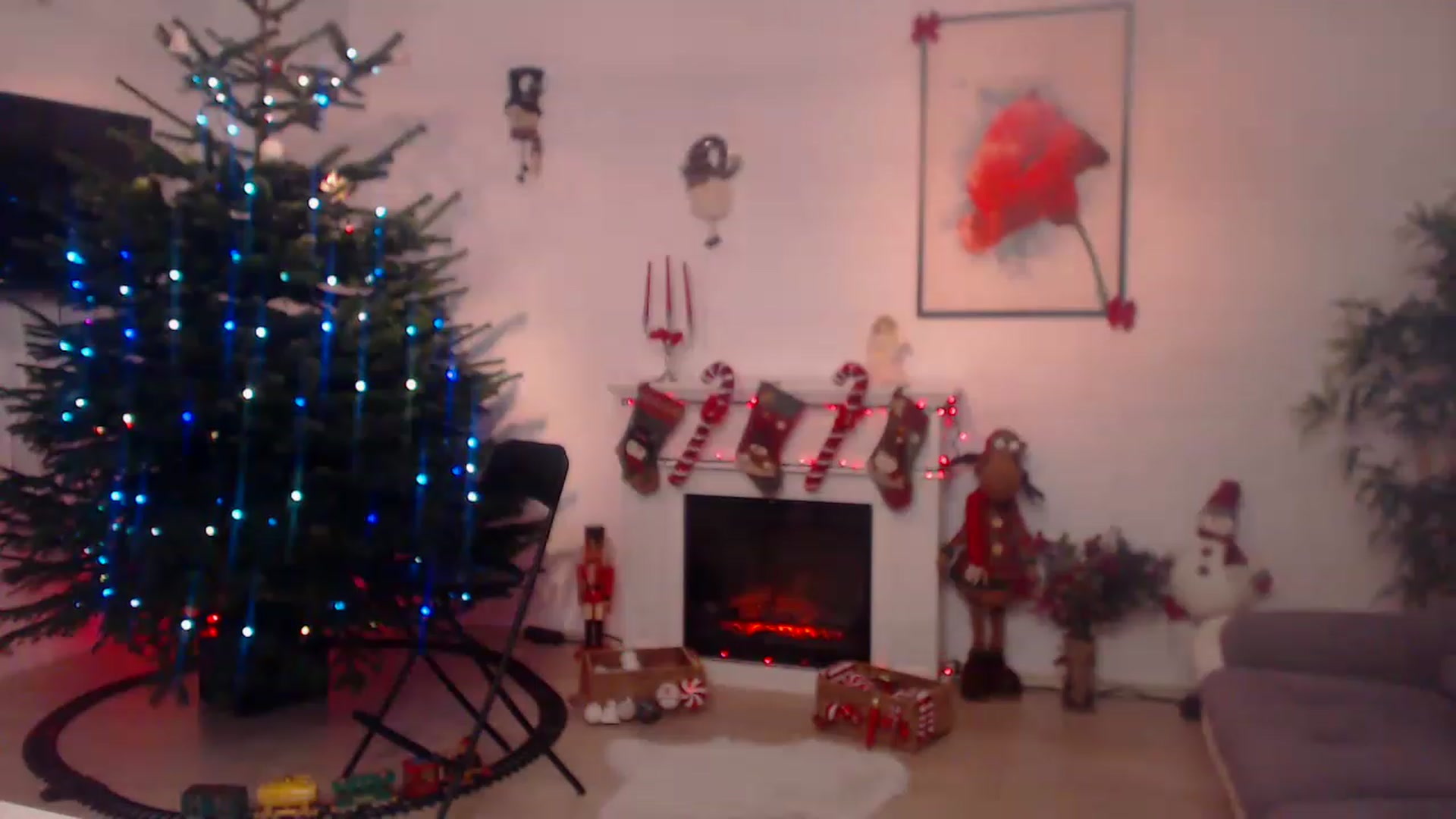 Gallery image thumbnail from PoppyNaked's myfreecams stream on, 12/10/2022, 06:15 image 19 of 20