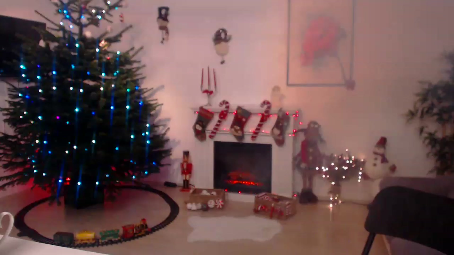 Gallery image thumbnail from PoppyNaked's myfreecams stream on, 12/10/2022, 06:51 image 13 of 20
