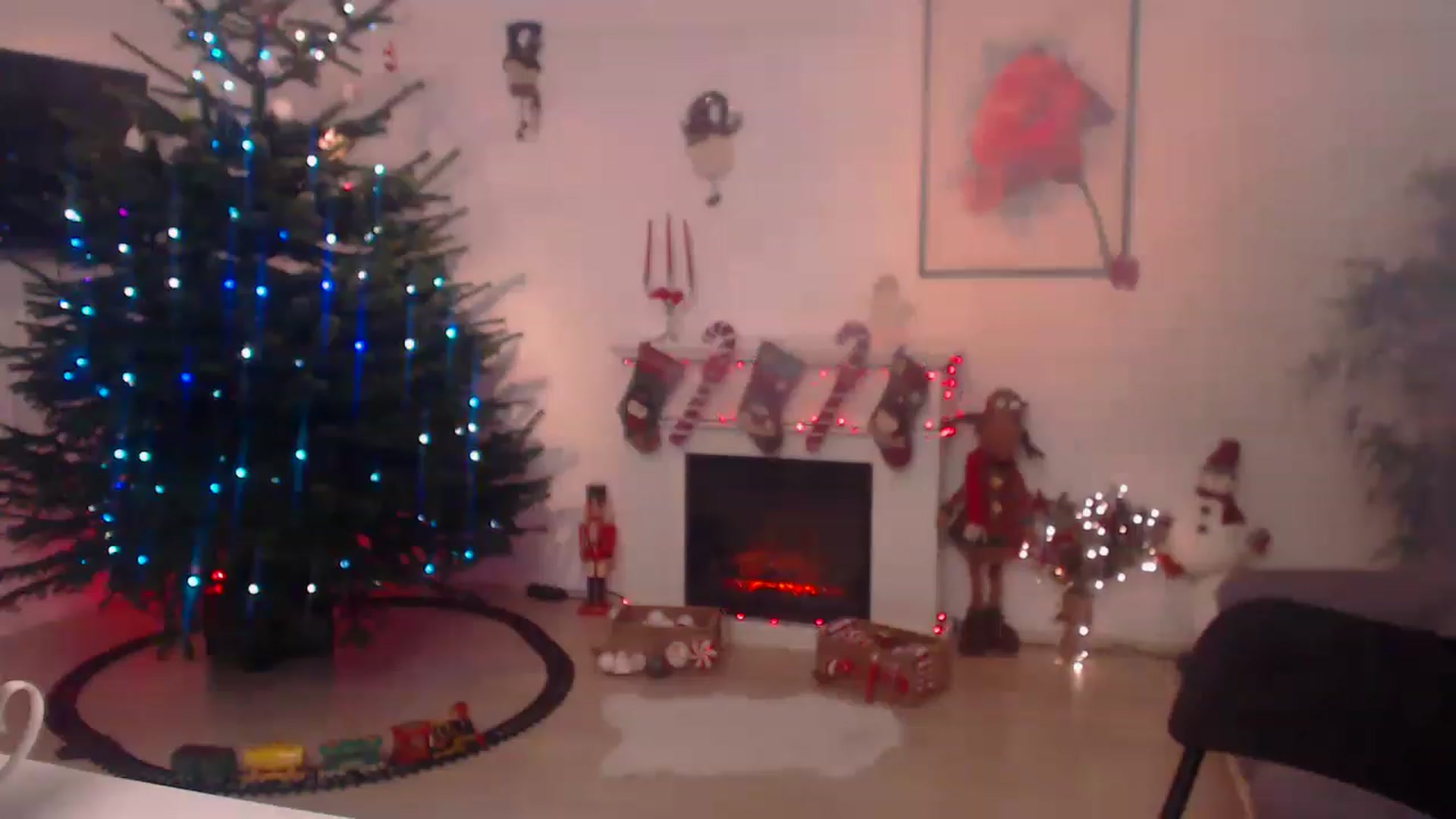 Gallery image thumbnail from PoppyNaked's myfreecams stream on, 12/10/2022, 06:51 image 14 of 20