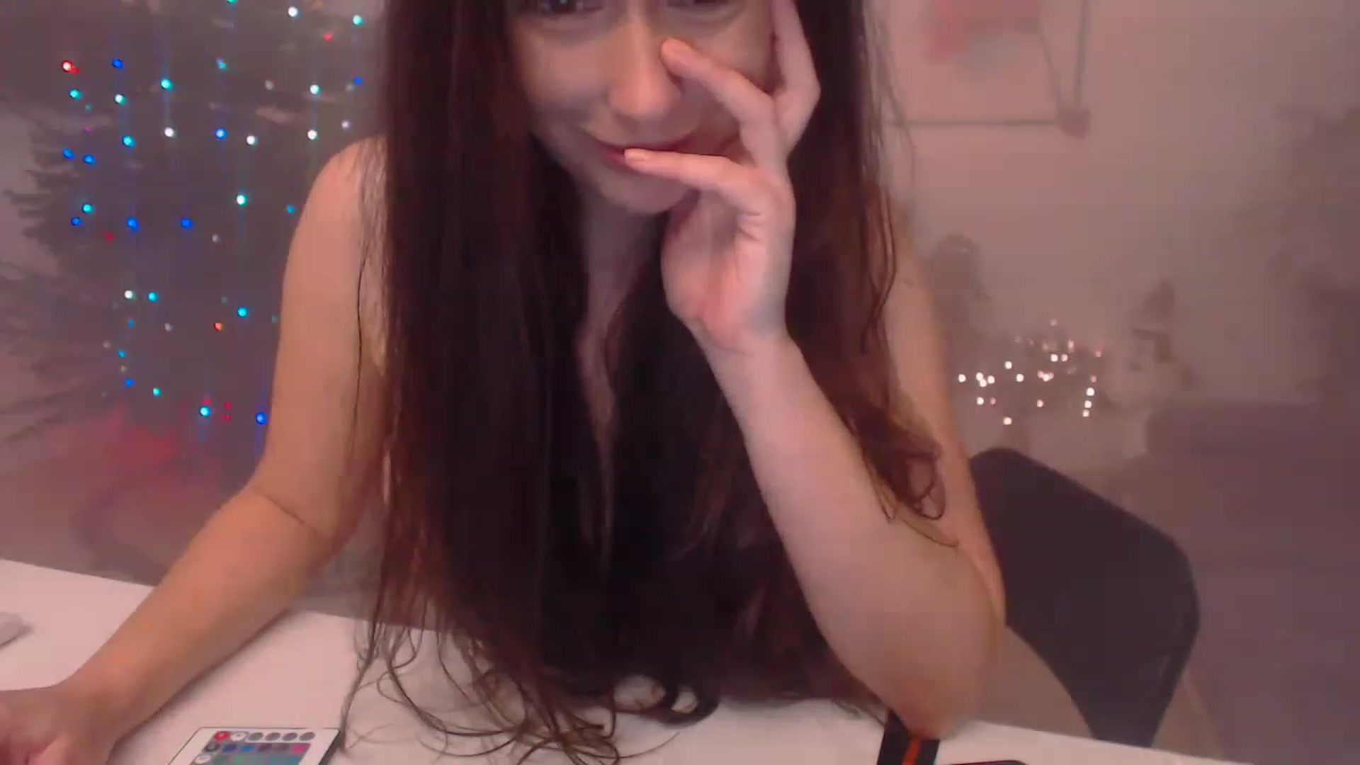 Gallery image thumbnail from PoppyNaked's myfreecams stream on, 12/10/2022, 07:57 image 16 of 20