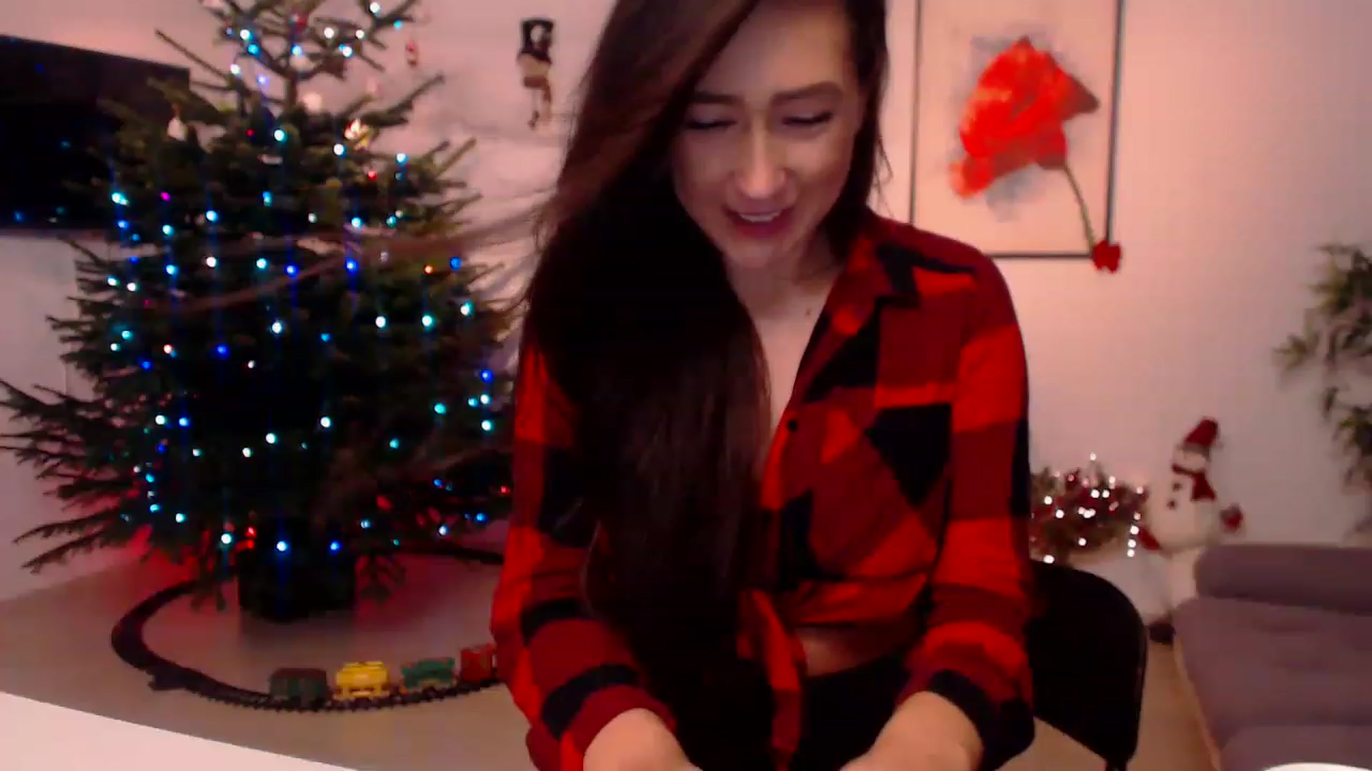 Gallery image thumbnail from PoppyNaked's myfreecams stream on, 12/11/2022, 05:45 image 15 of 20