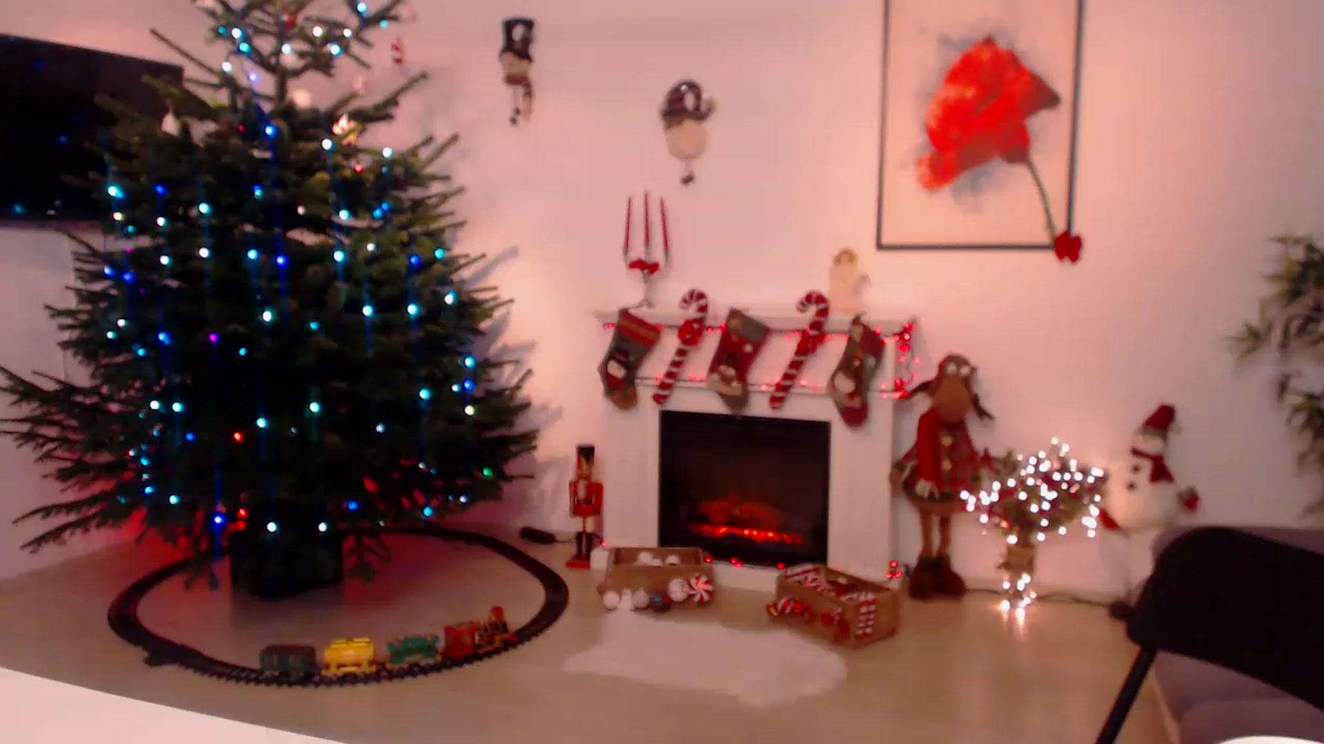 Gallery image thumbnail from PoppyNaked's myfreecams stream on, 12/11/2022, 05:45 image 13 of 20